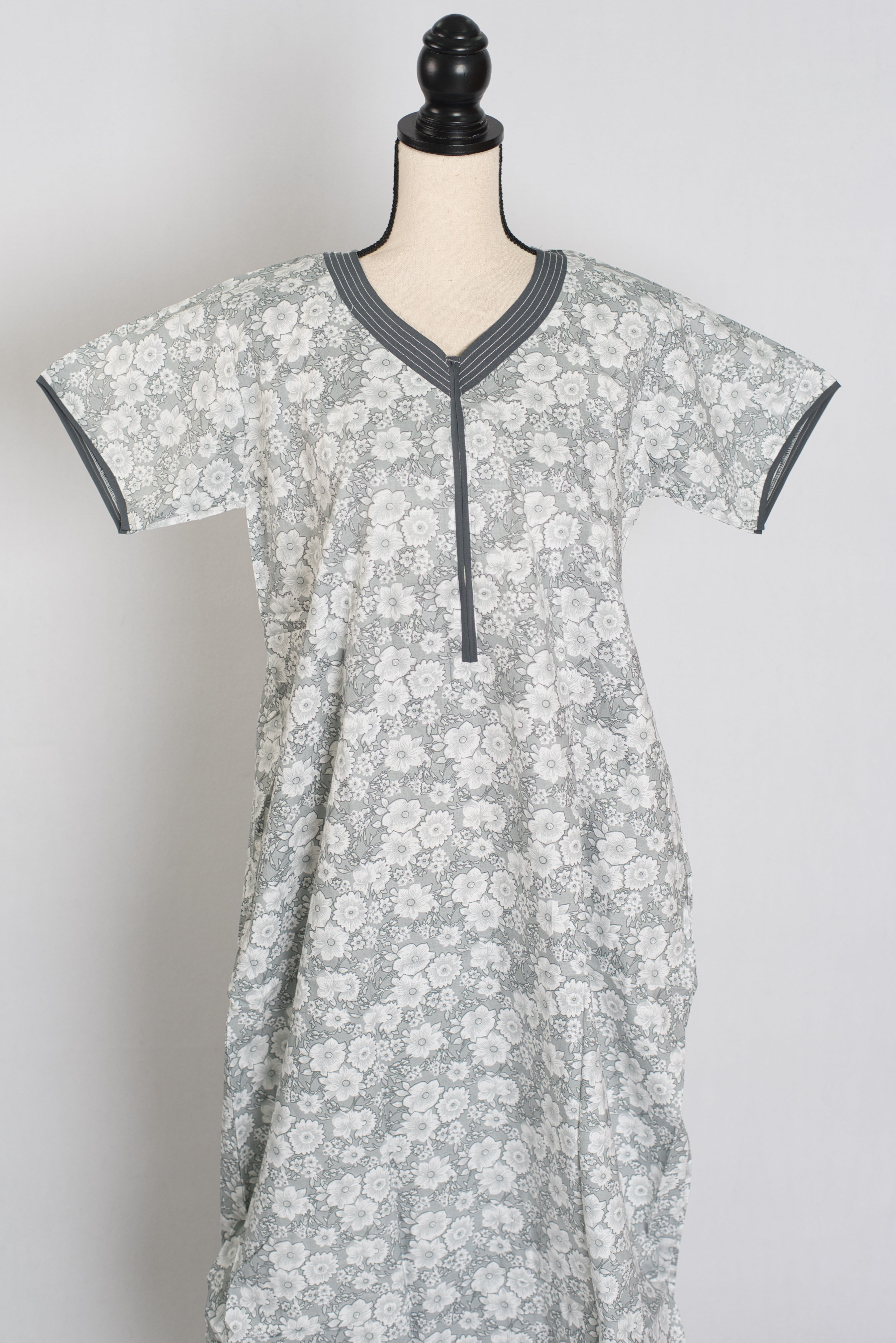 Printed Gray Pure Cotton Nightwear in Regular Size