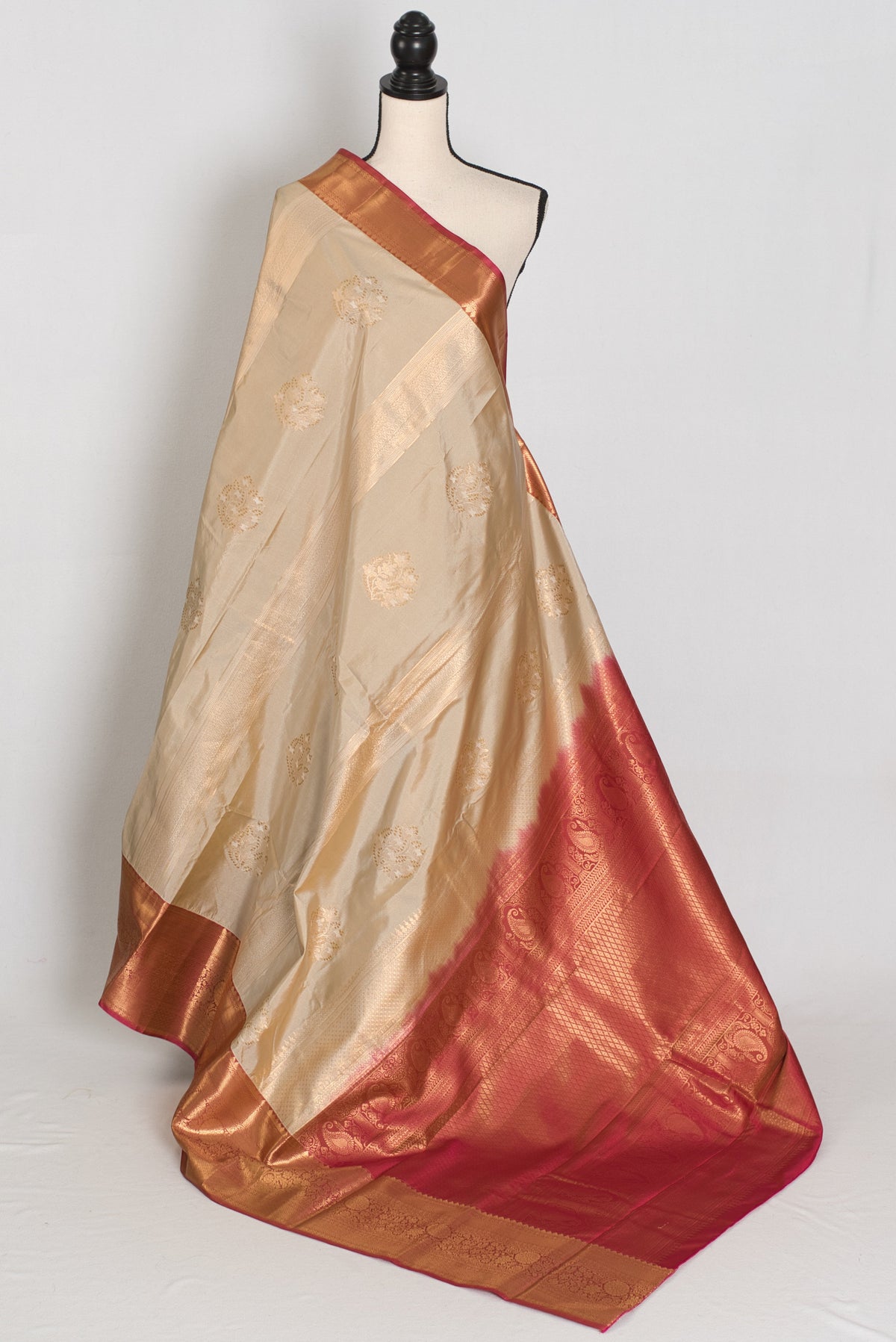 Rama : Mud White & Brick Red Contrast Semi Silk Kanjivaram Saree