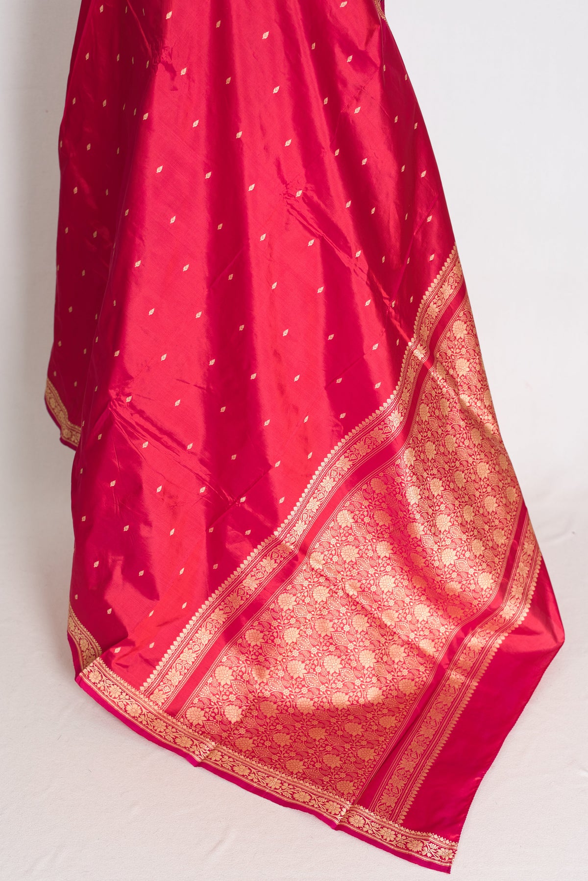 Priya : Rosy Pink Pure Banarasi Silk Saree with Delicate Gold Zari Booti