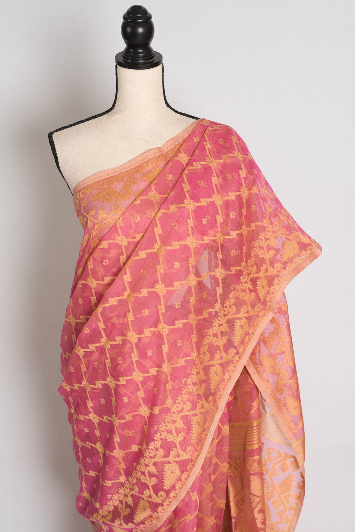 Diya : Pink and Beige Dual-Shade Soft Cotton Blend Bengali Jamdani Saree