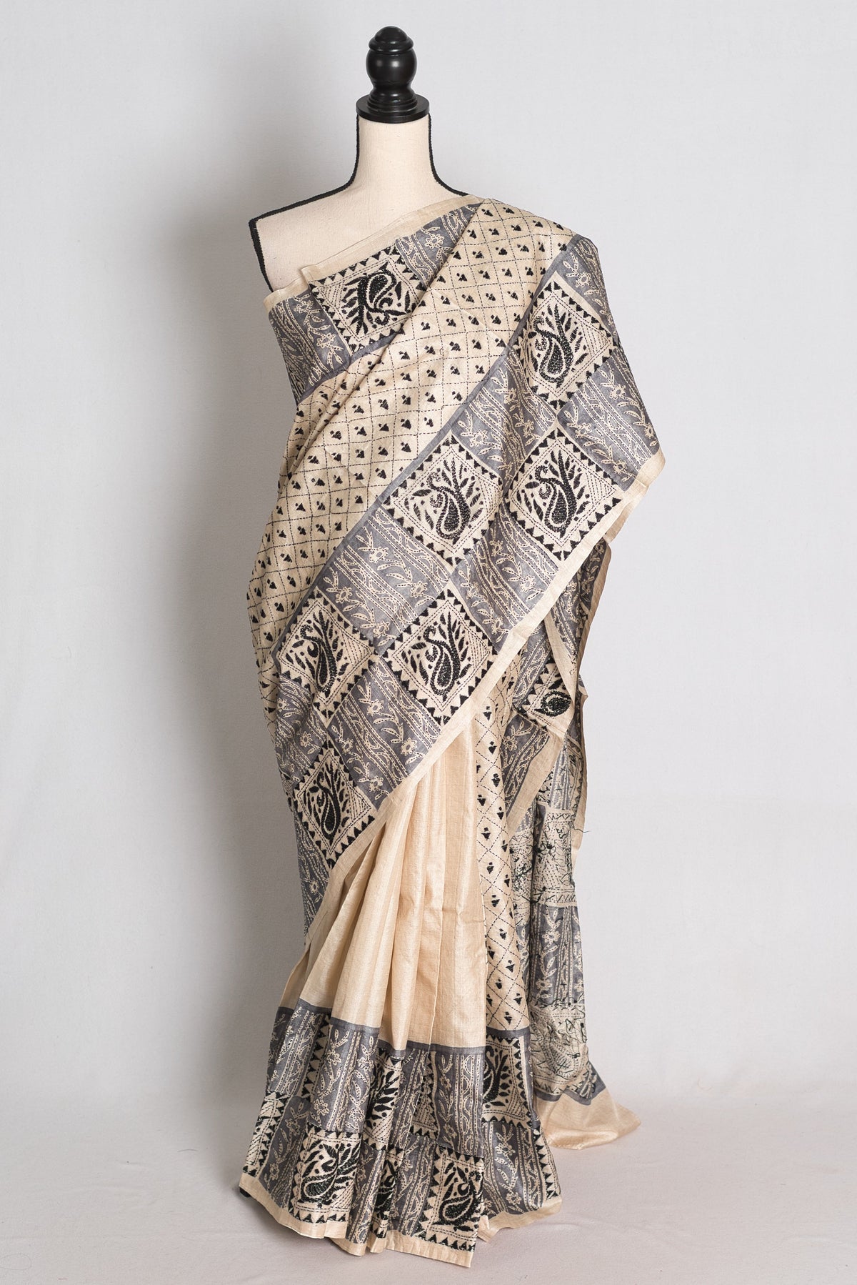Rhythm : Beige Hand Embroidery Kantha Stitch Gachi Tussar Silk Saree