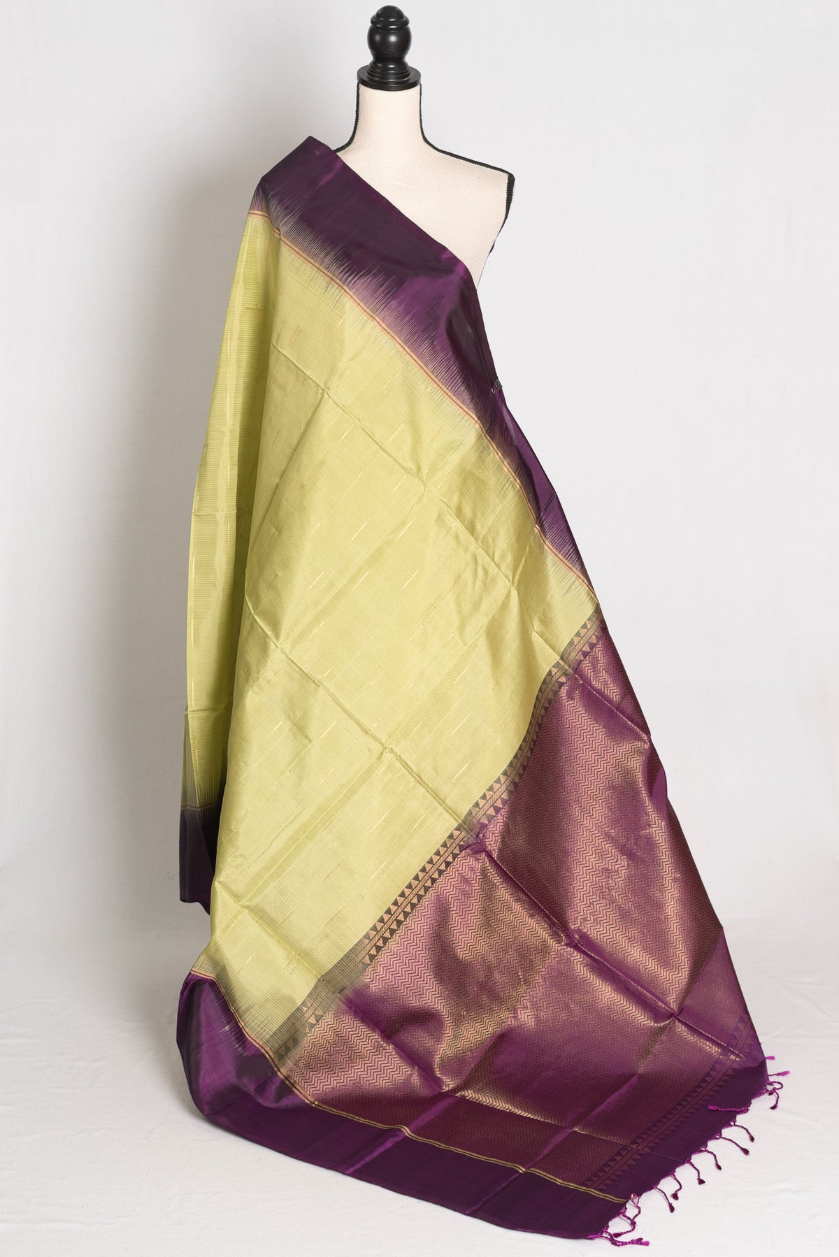 Ila : Lime Green and Deep Purple Lightweight Kanjivaram Silk Saree
