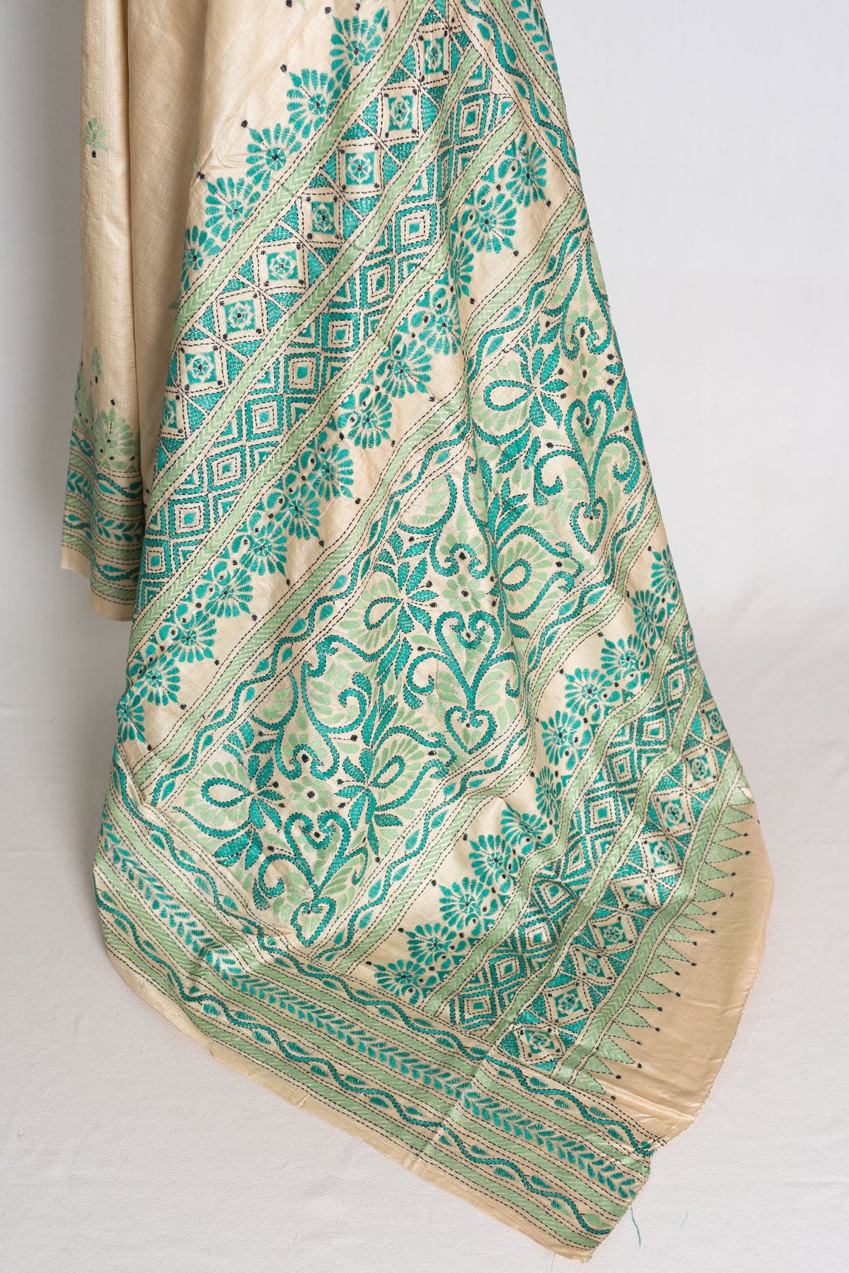 Ishq: Beige Hand-Embroidered Kantha Stitch Silk Mark Certified Tussar Silk Saree
