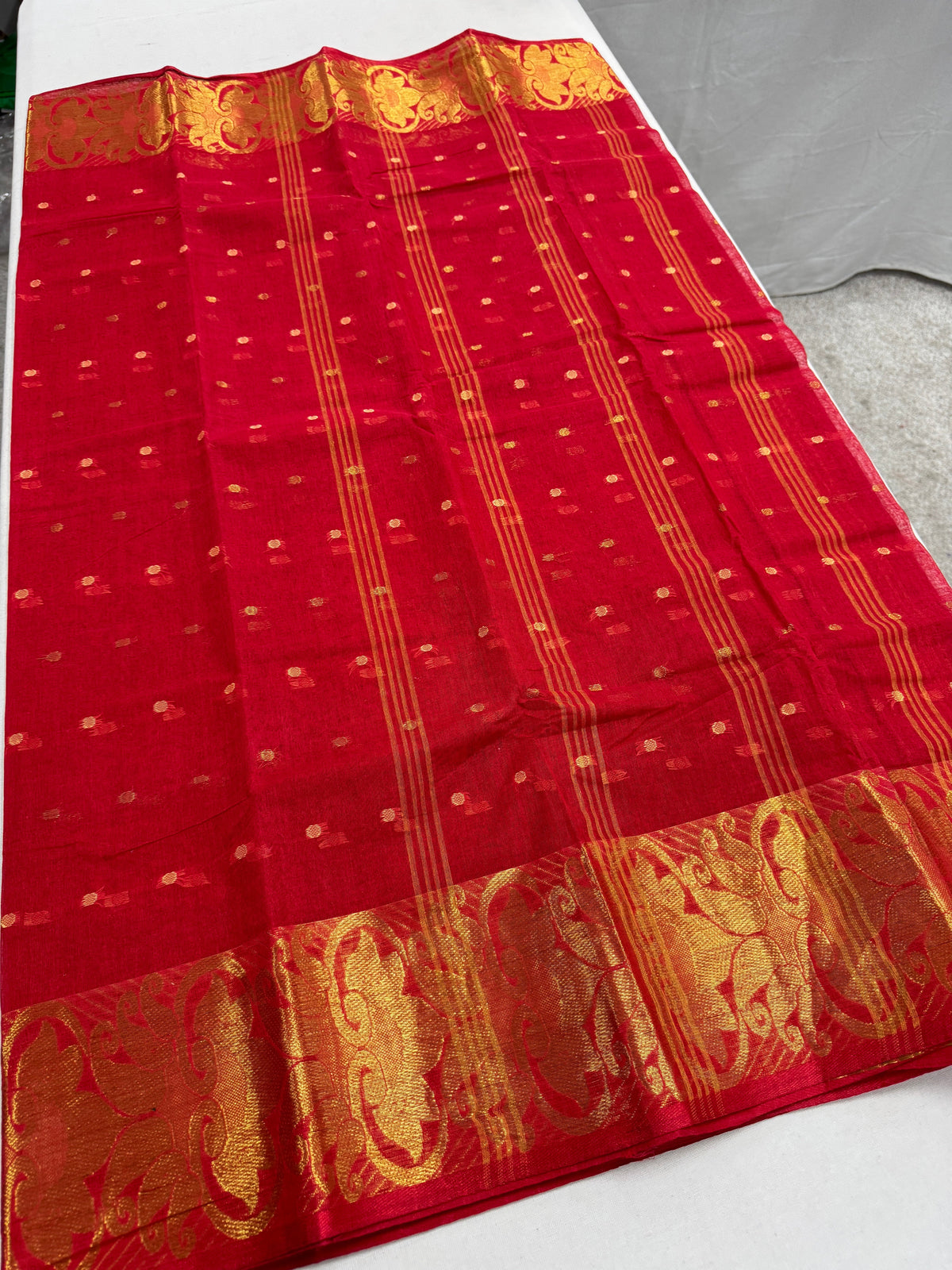 Apala : Crimson Red and Gold Bengal Handloom Pure Cotton Tant Saree