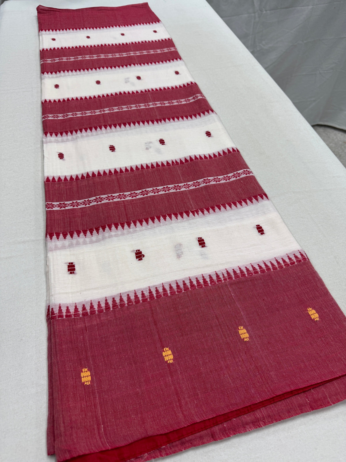 Sohini : White and Red Horizontal Stripes Dhaniakhali Soft Cotton Saree