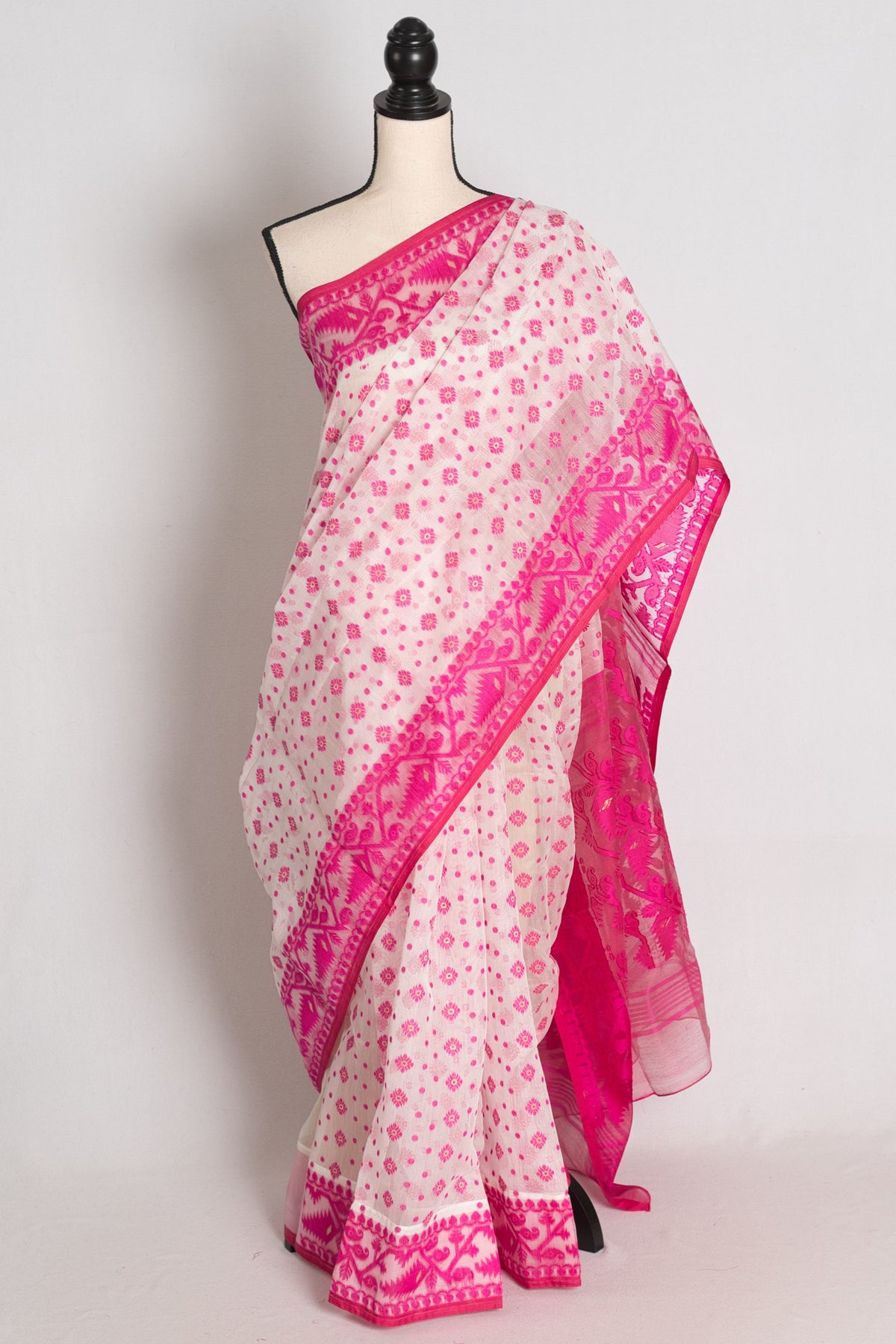 Niva : White and Pink Soft Blended Cotton Bengali Jamdani Saree