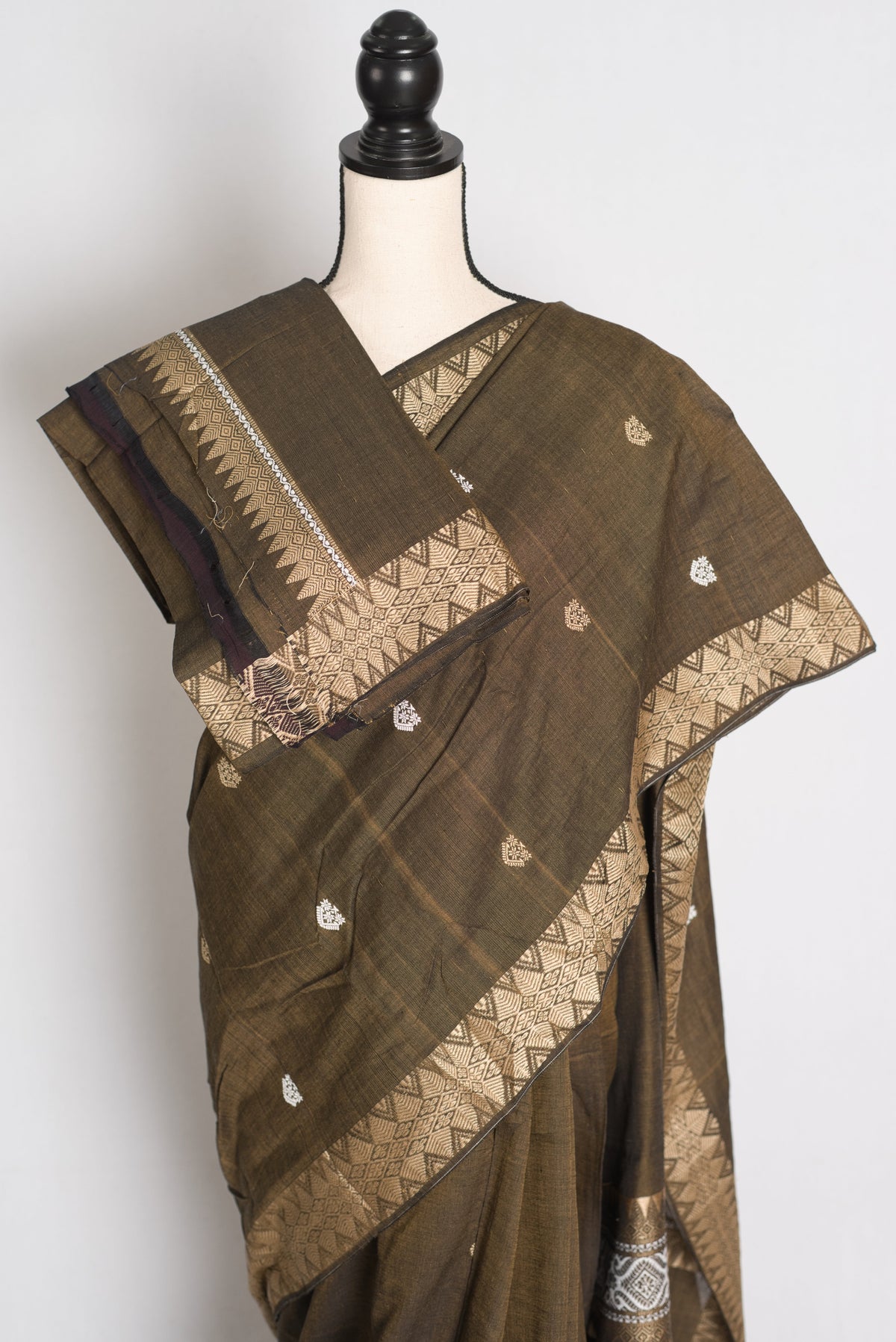 Mala : Snuff Brown Pure Cotton Assamese Handloom Saree