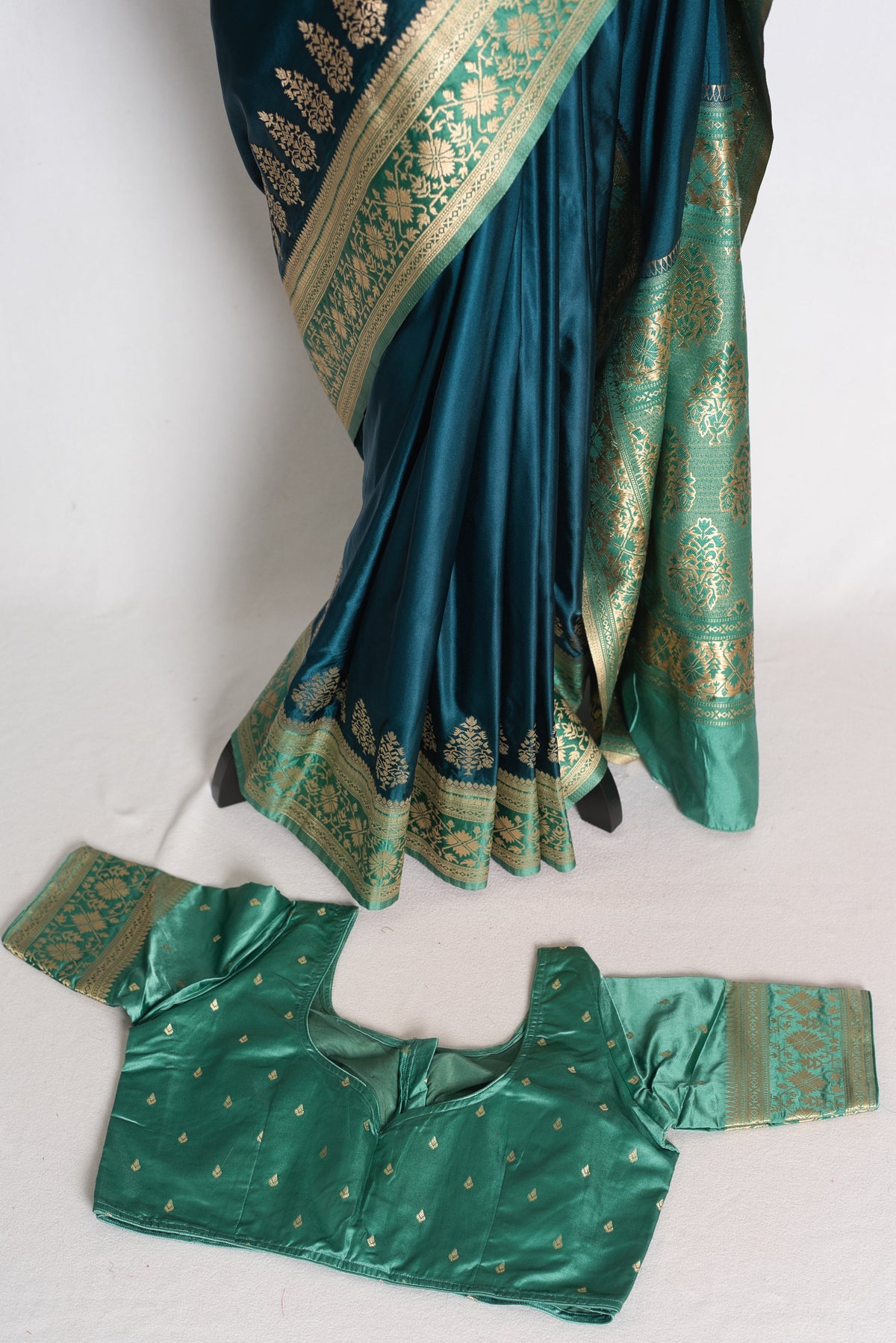 Aarna: Blue Semi Mashru Valkalam Banarasi Silk Saree with 40 Size Blouse