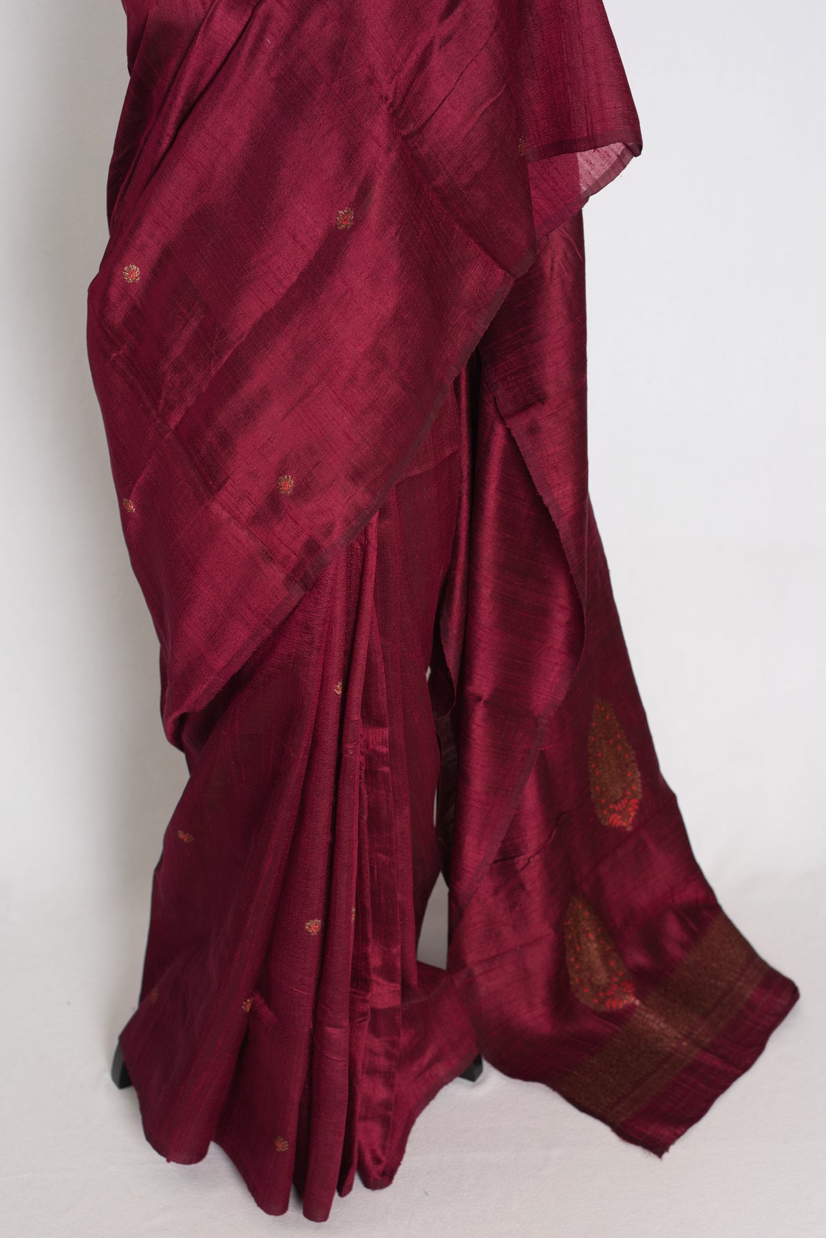 Shital : Maroon Borderless Pure Raw Silk Banarasi Saree | Antique Gold
