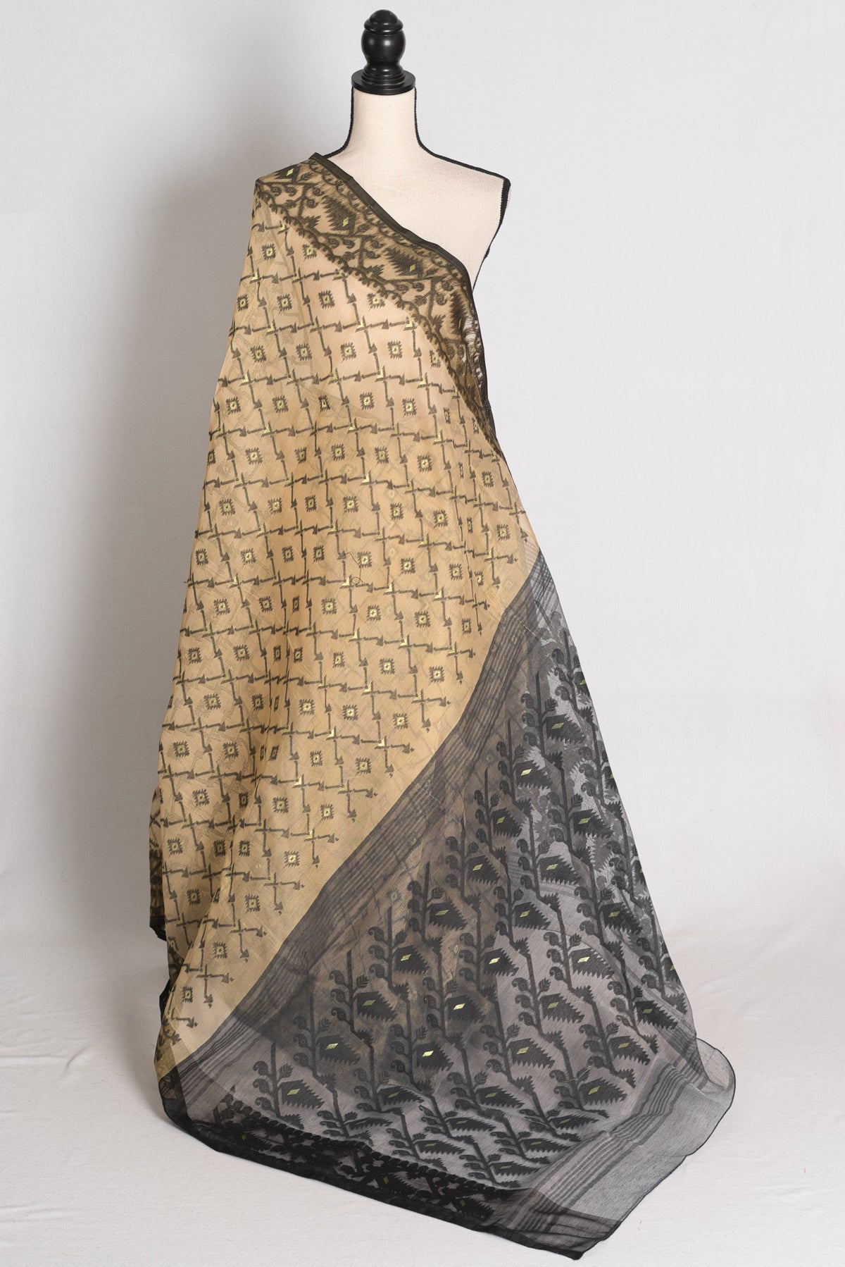 Piyali – Beige and Black Blended Cotton Soft Jamdani Saree