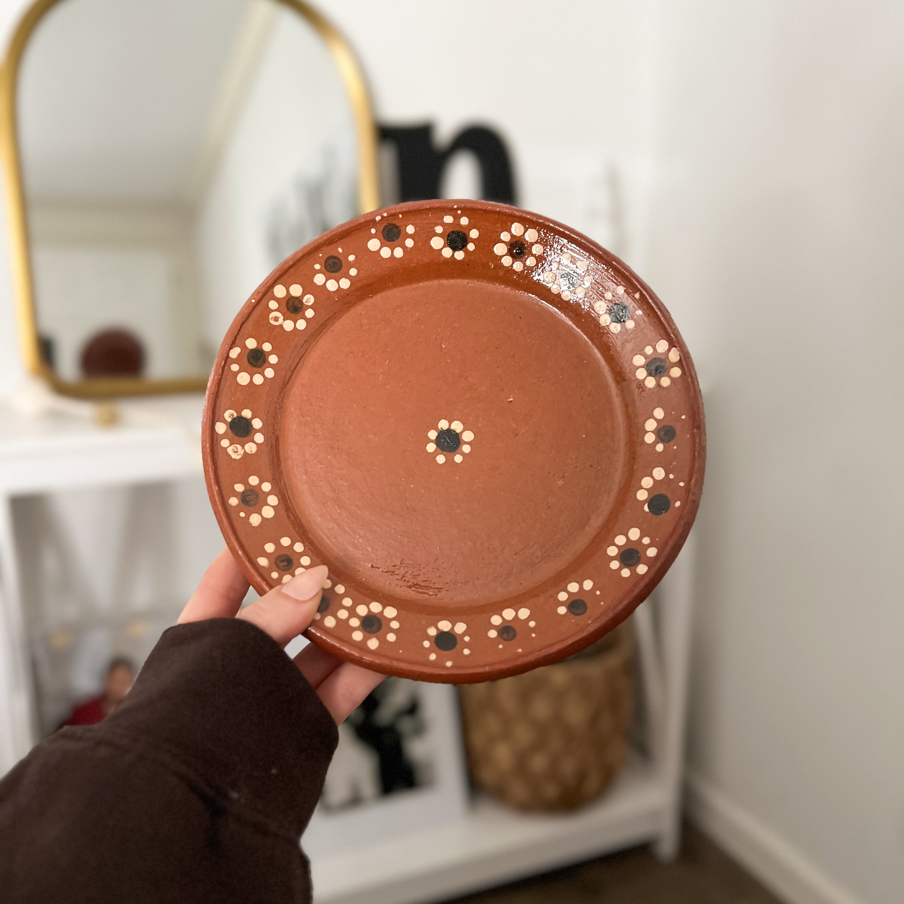 Round Traditional Pottery Plates