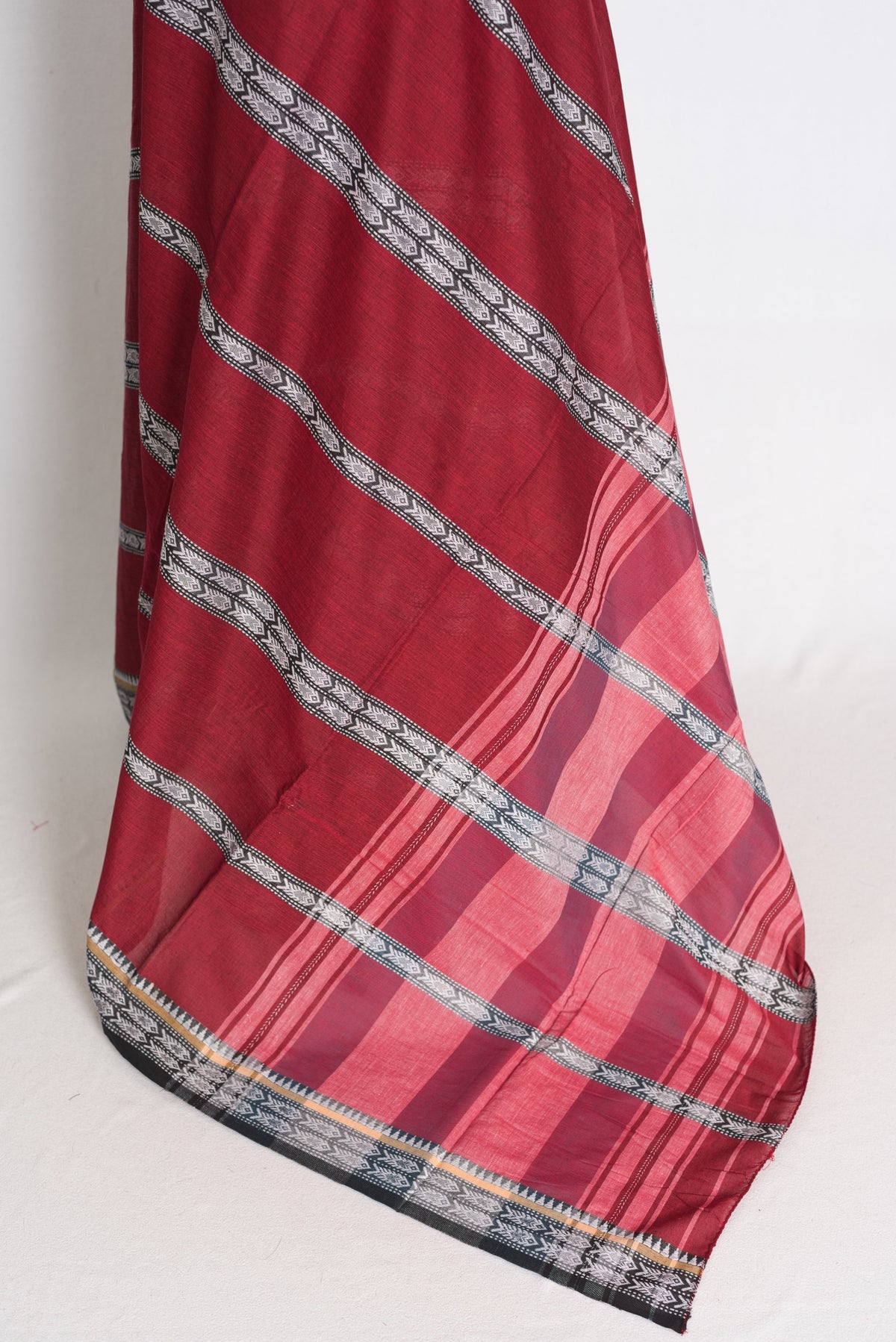 Mati : Dark Red and Black Dhaniakhali Bengal Handloom Pure Soft Cotton Saree