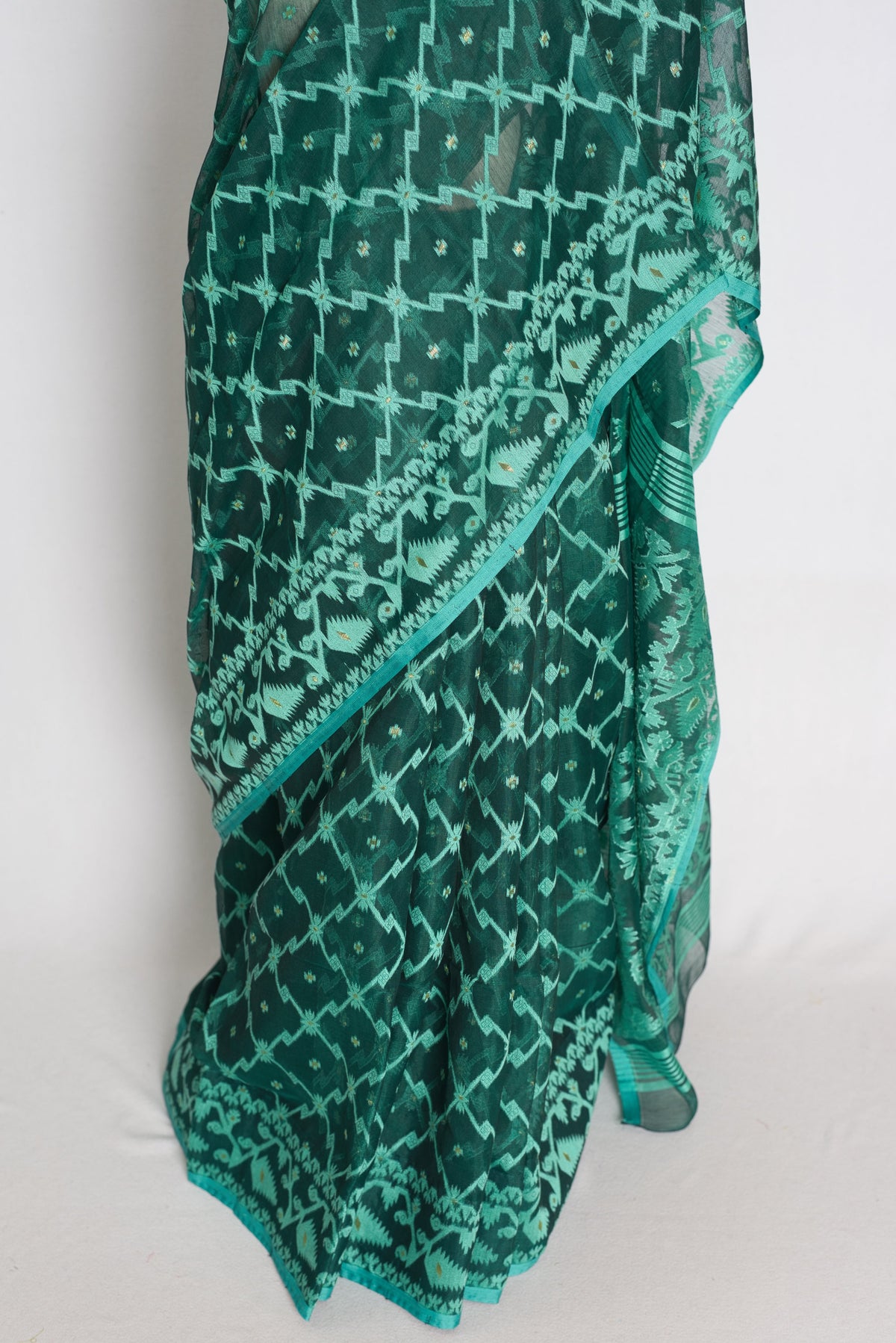 Siya : Emerald Green Soft Blended Cotton Jamdani Saree