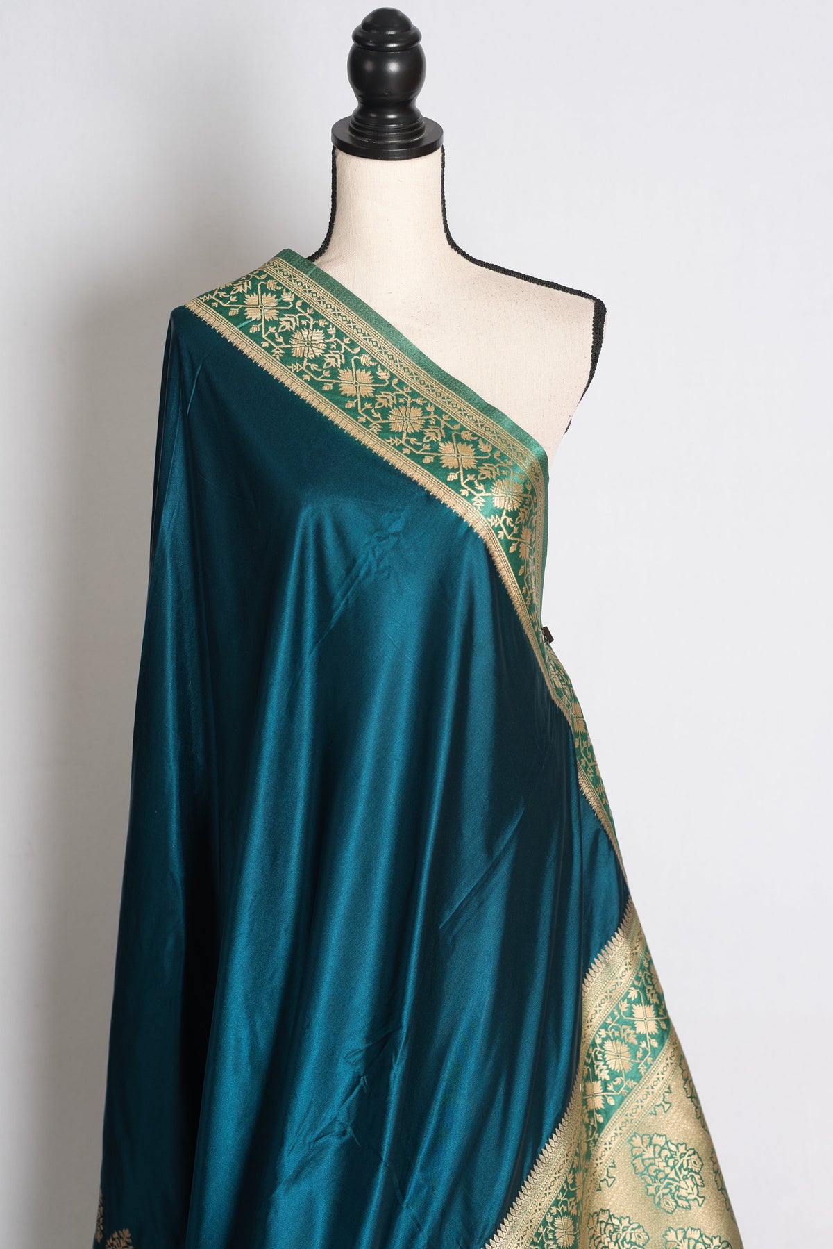 Aarna: Blue Semi Mashru Valkalam Banarasi Silk Saree with 40 Size Blouse