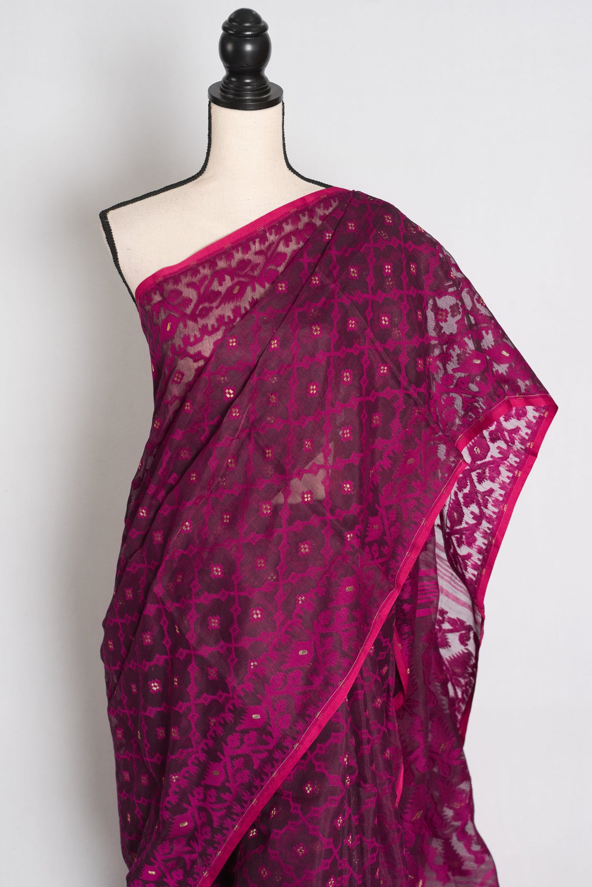 Trina : Magenta Soft Blended Cotton Jamdani Saree