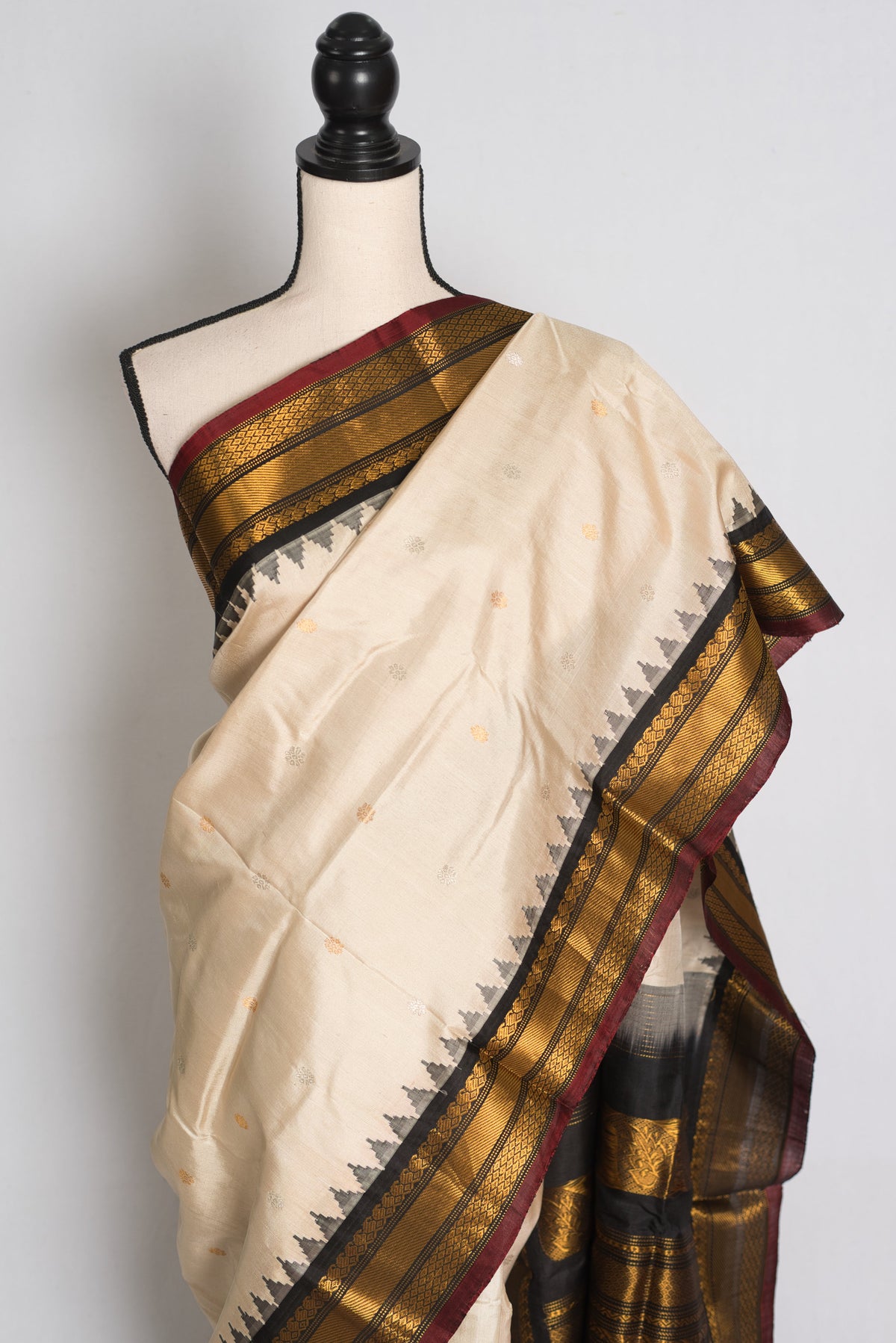 Rohini : Cream and Black Handwoven Pure Gadwal Silk Saree with Kanjivaram Style