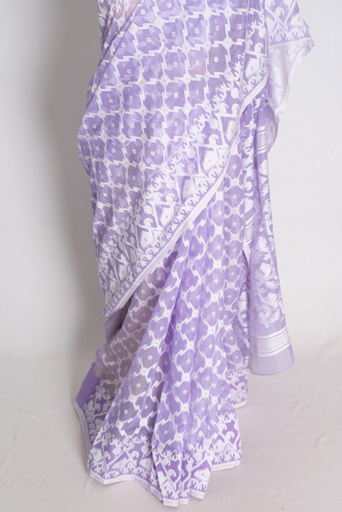 Priti – Light Purple and White Soft Jamdani Saree