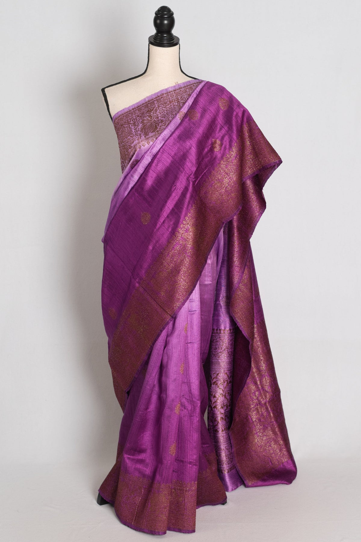 Gracy : Shades of Mauve Purple Ombre Hand Woven Raw Silk Banarasi Saree
