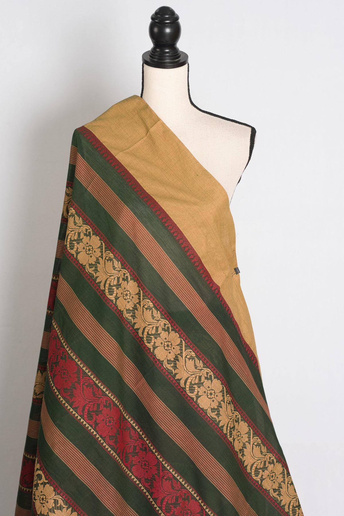 Ajanta : Bottle Green and Red Dhaniakhali Bengal Handloom Pure Soft Cotton Saree