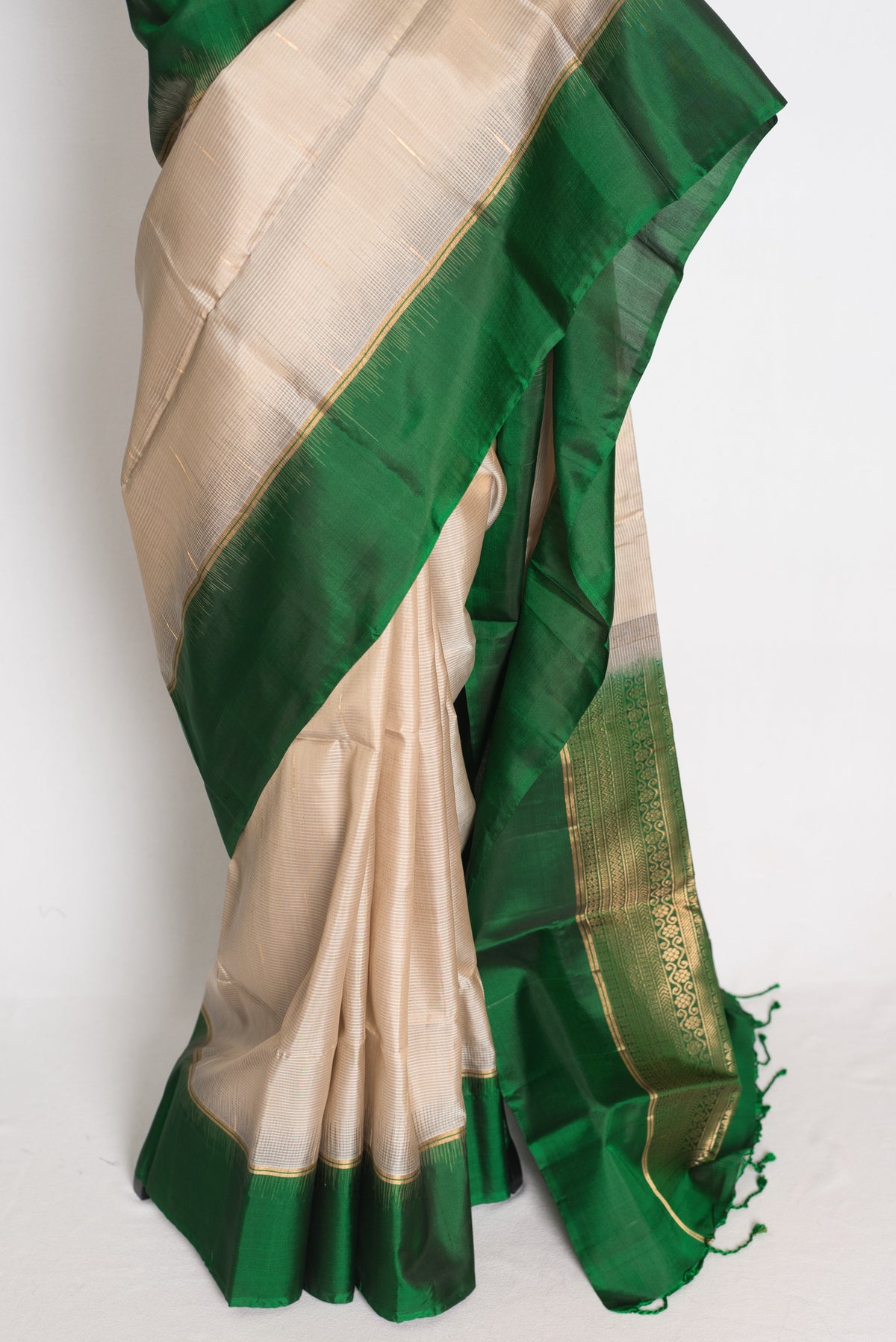 Srija : Cement Grey and Emerald Green Lightweight Kanjivaram Silk Saree