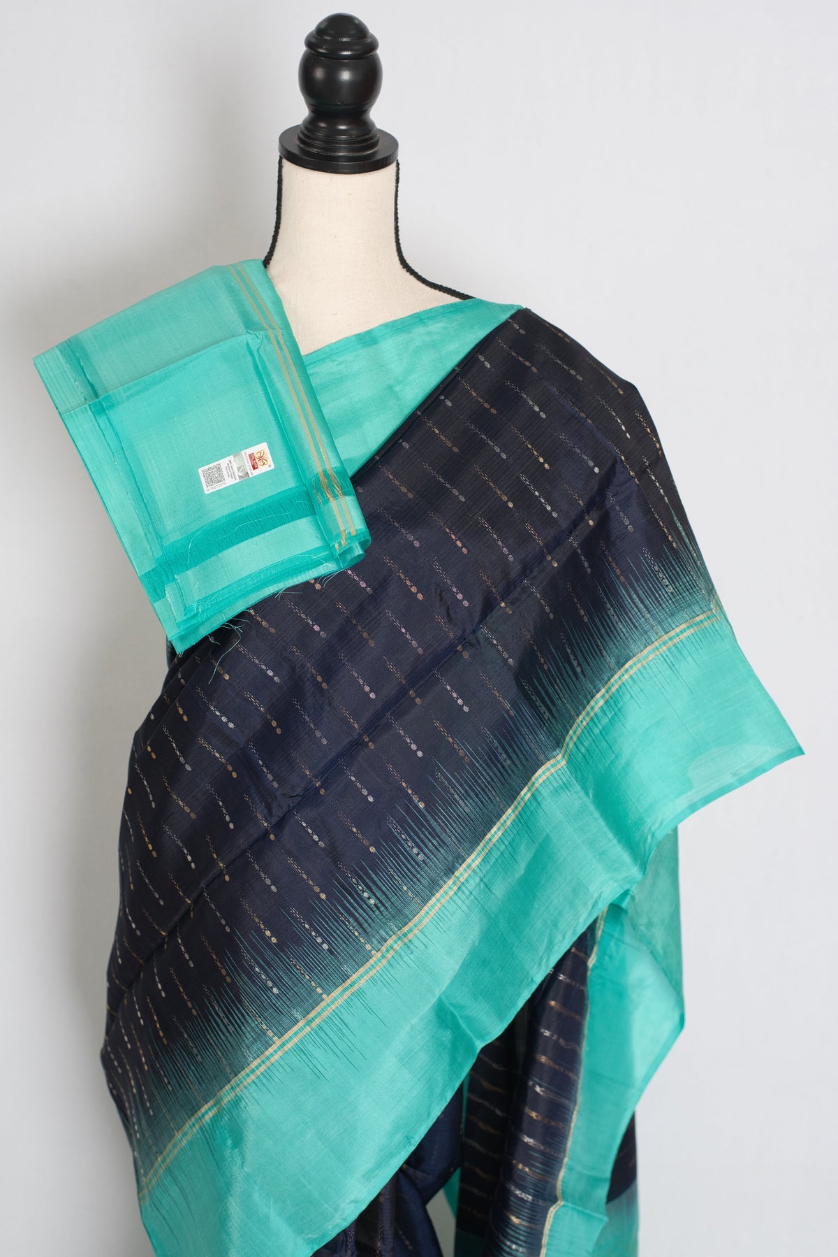 Shanti : Midnight Blue & Turquoise Pure Silk Kanjivaram Saree