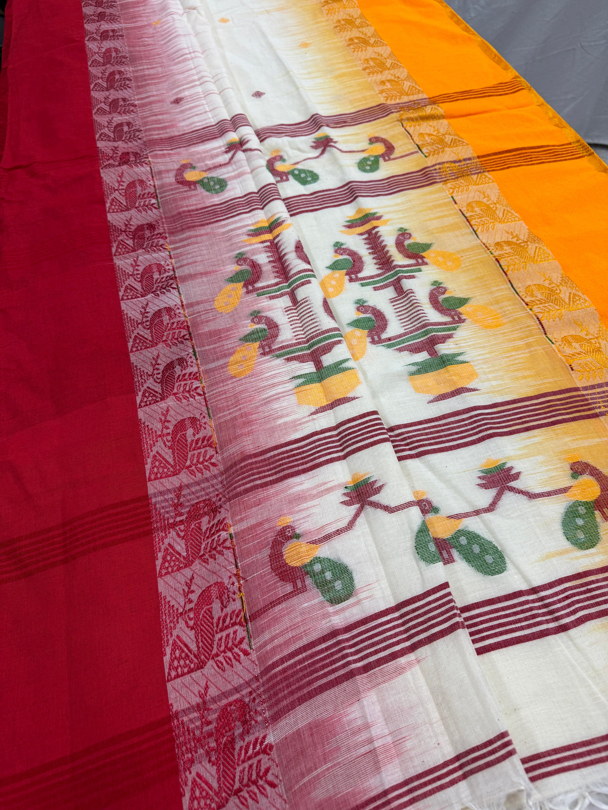 Bidisha : Off White Soft Cotton Bengali Handloom Saree