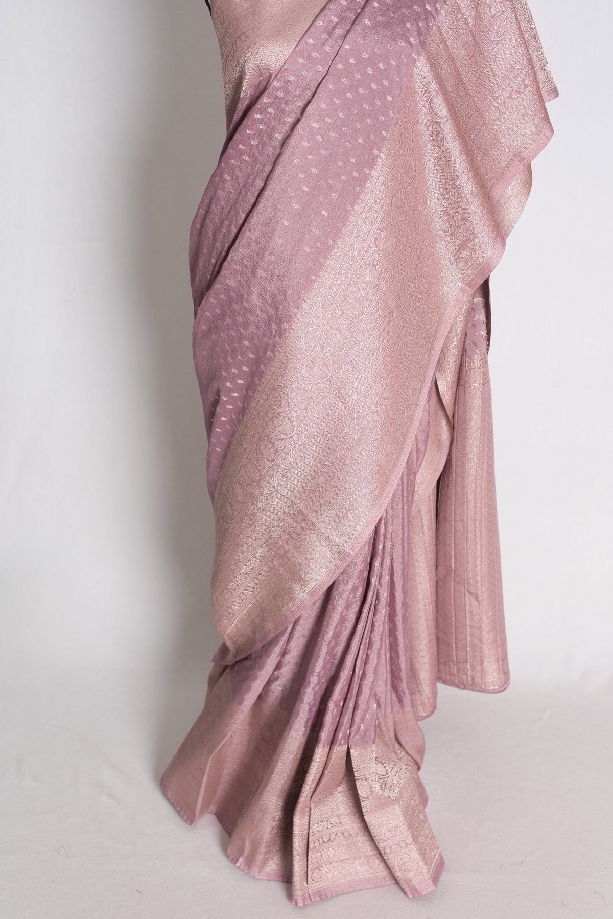 Indira: Pastel Mauve Lightweight Semi Georgette Banarasi Saree