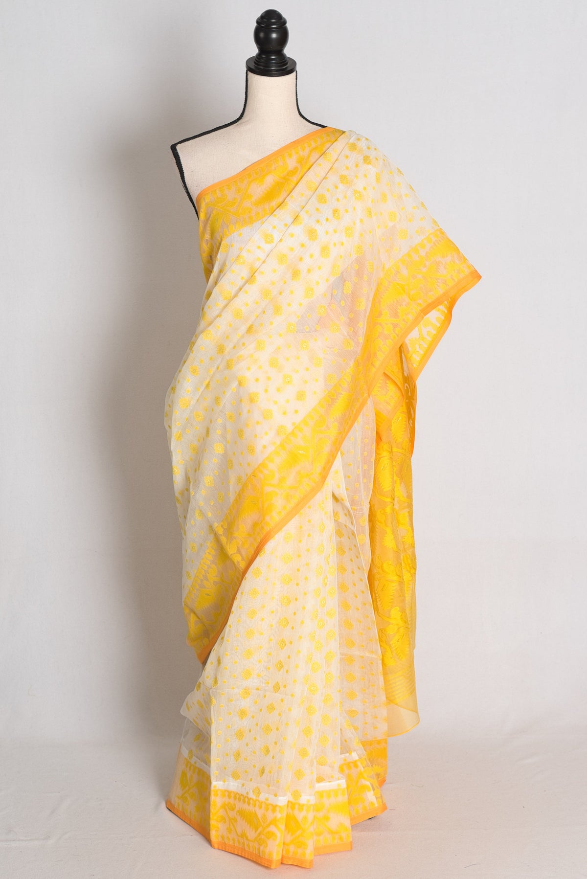 Mitra – Off White and Yellow Blended Cotton Soft Jamdani Saree