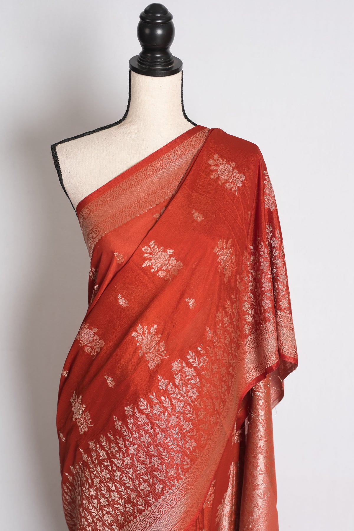 Priya: Rust Brown Lightweight Semi Georgette Banarasi Saree