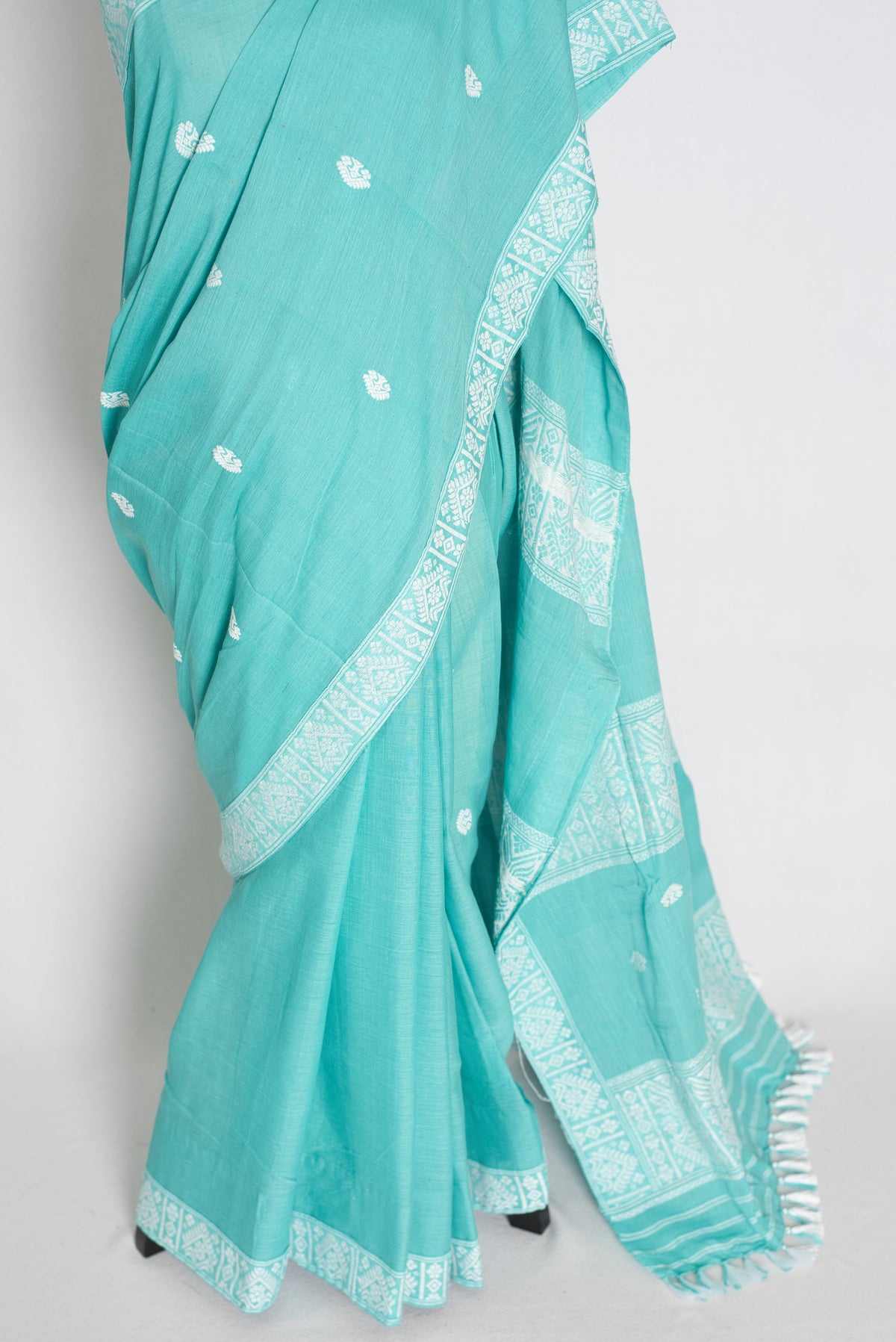Ashmi : Sea Green & White Soft Pure Cotton Handloom Assamese Saree
