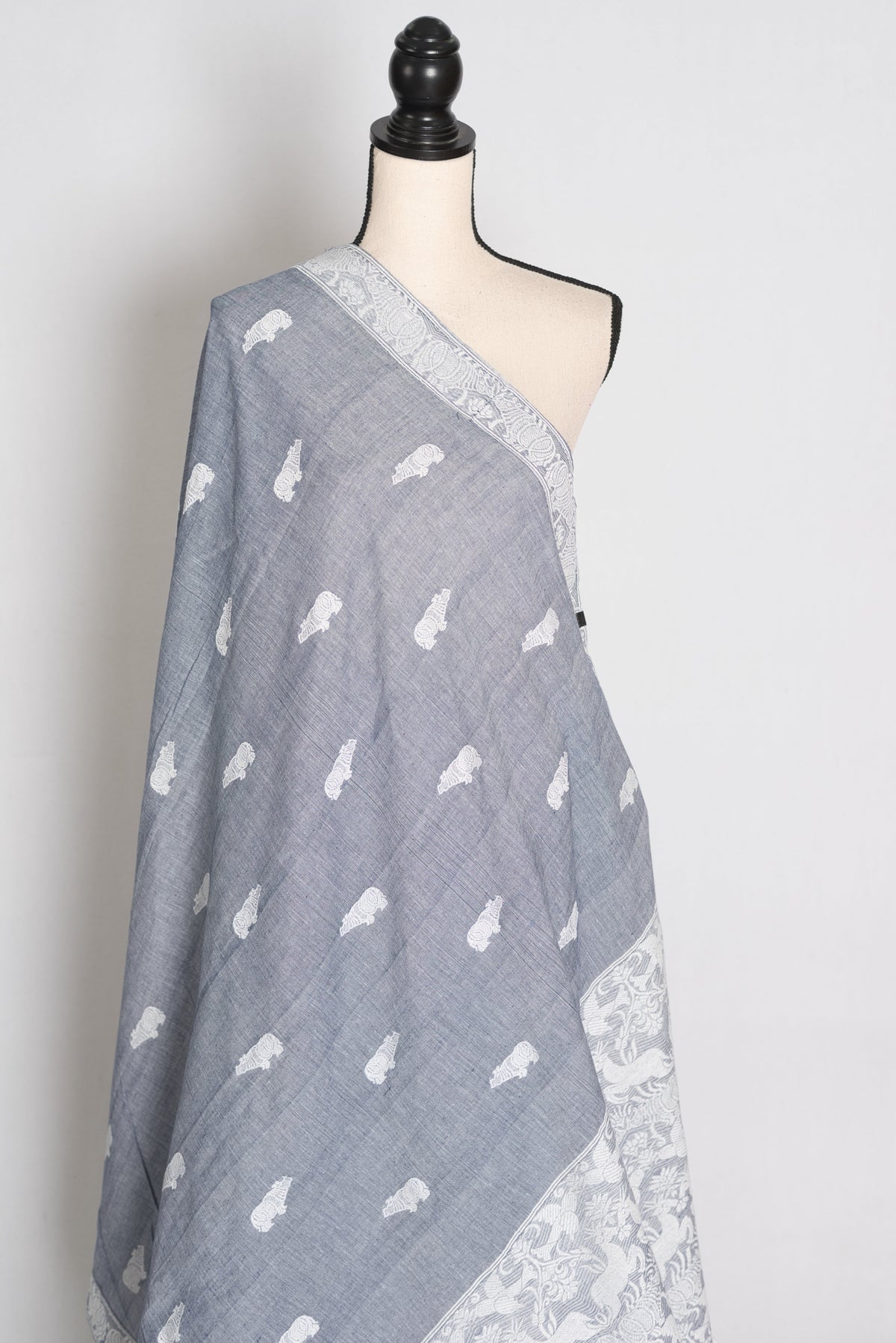 Pronoti : Steel Grey Kaziranga Soft Pure Cotton Assamese Handloom Saree