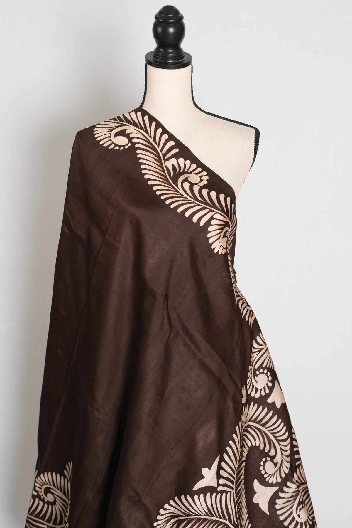 Gayetri : Coffee Brown Hand Batik Pure Murshidabad Silk Saree | Silk Mark