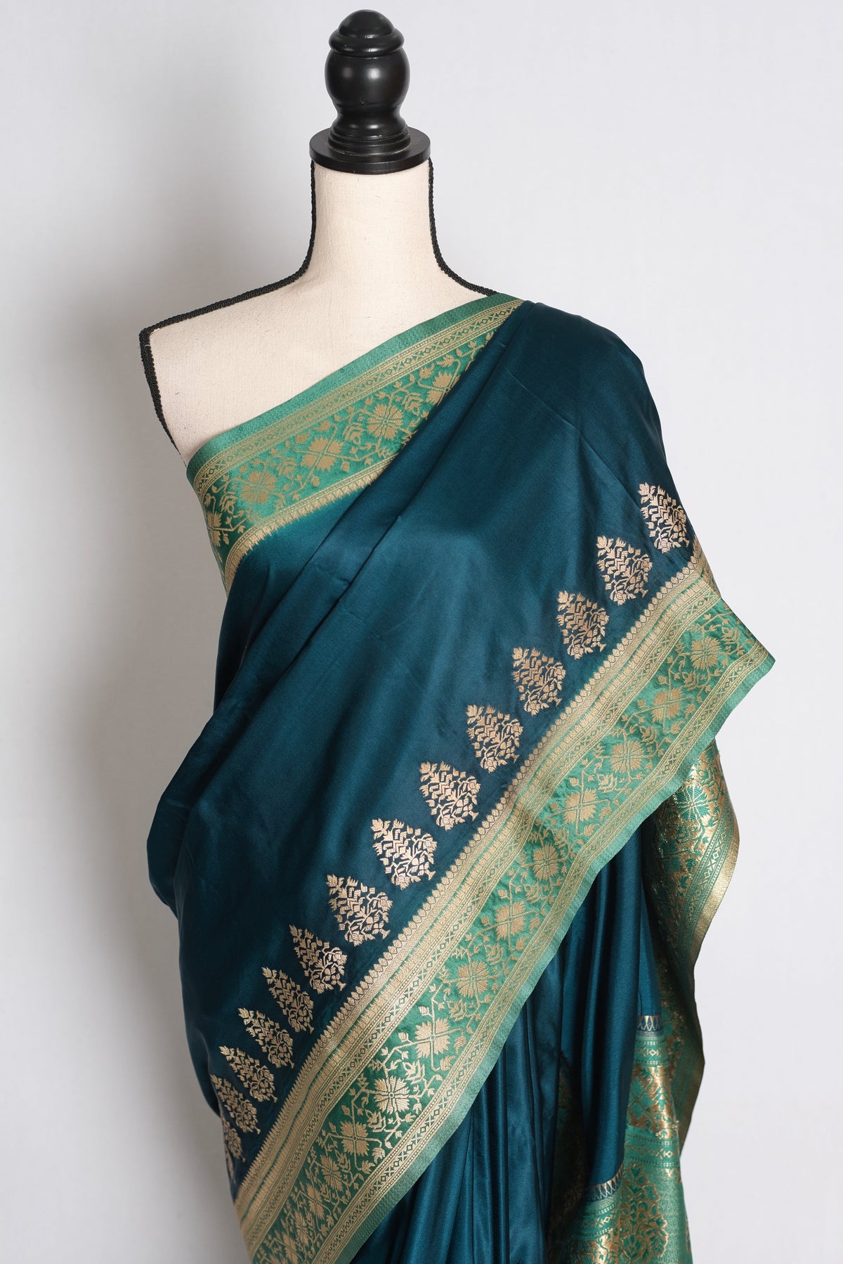 Aarna: Blue Semi Mashru Valkalam Banarasi Silk Saree with 40 Size Blouse