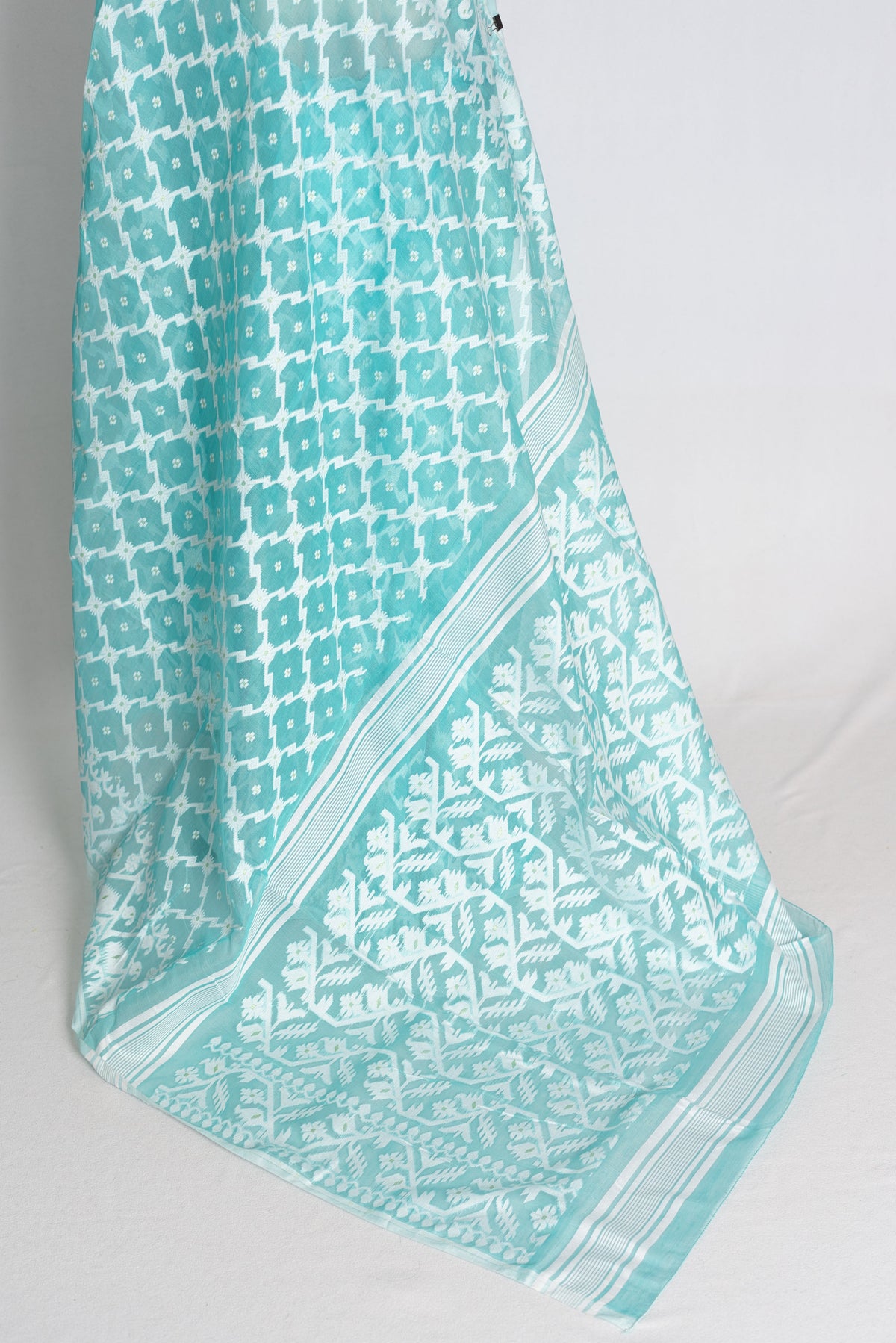 Gemini – Turquoise Blue and White Soft Jamdani Saree