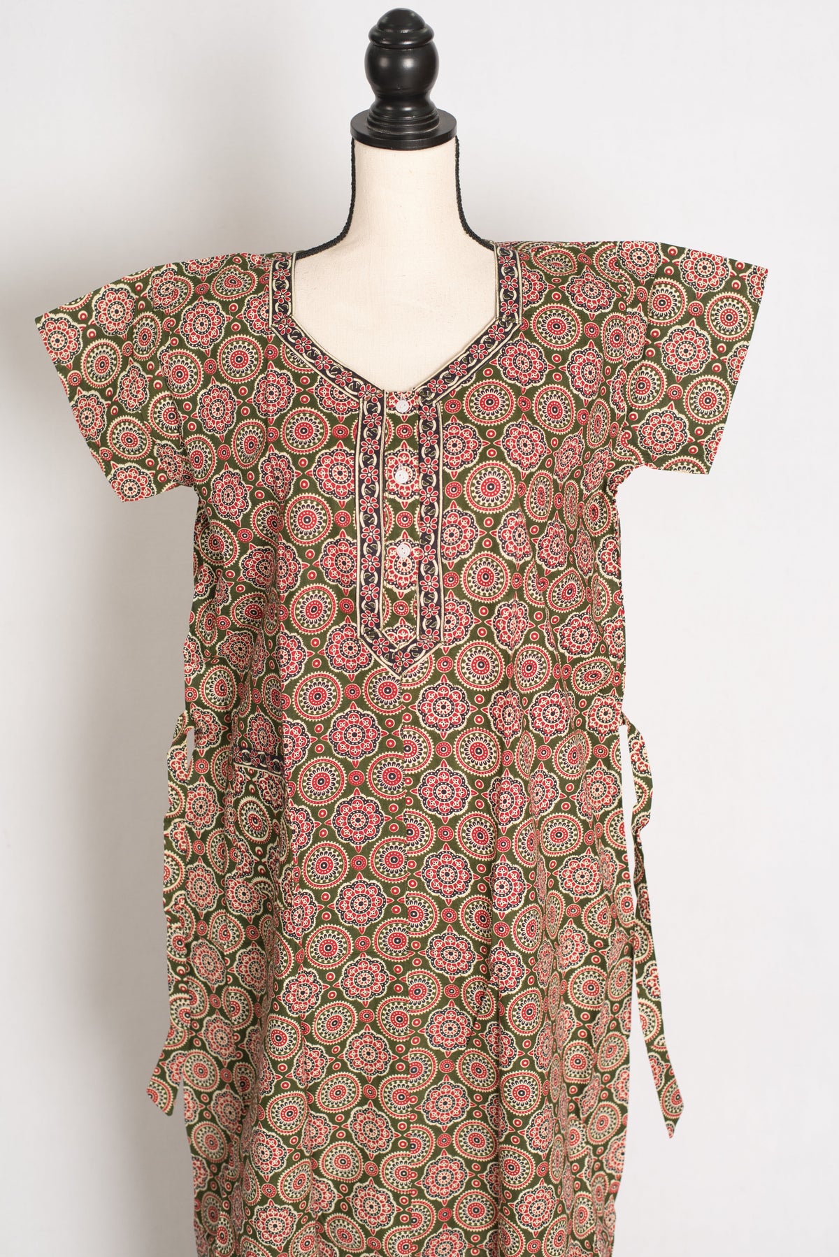 Hena Green Kalamkari Printed Pure Cotton Women's Nighty in Regular Size