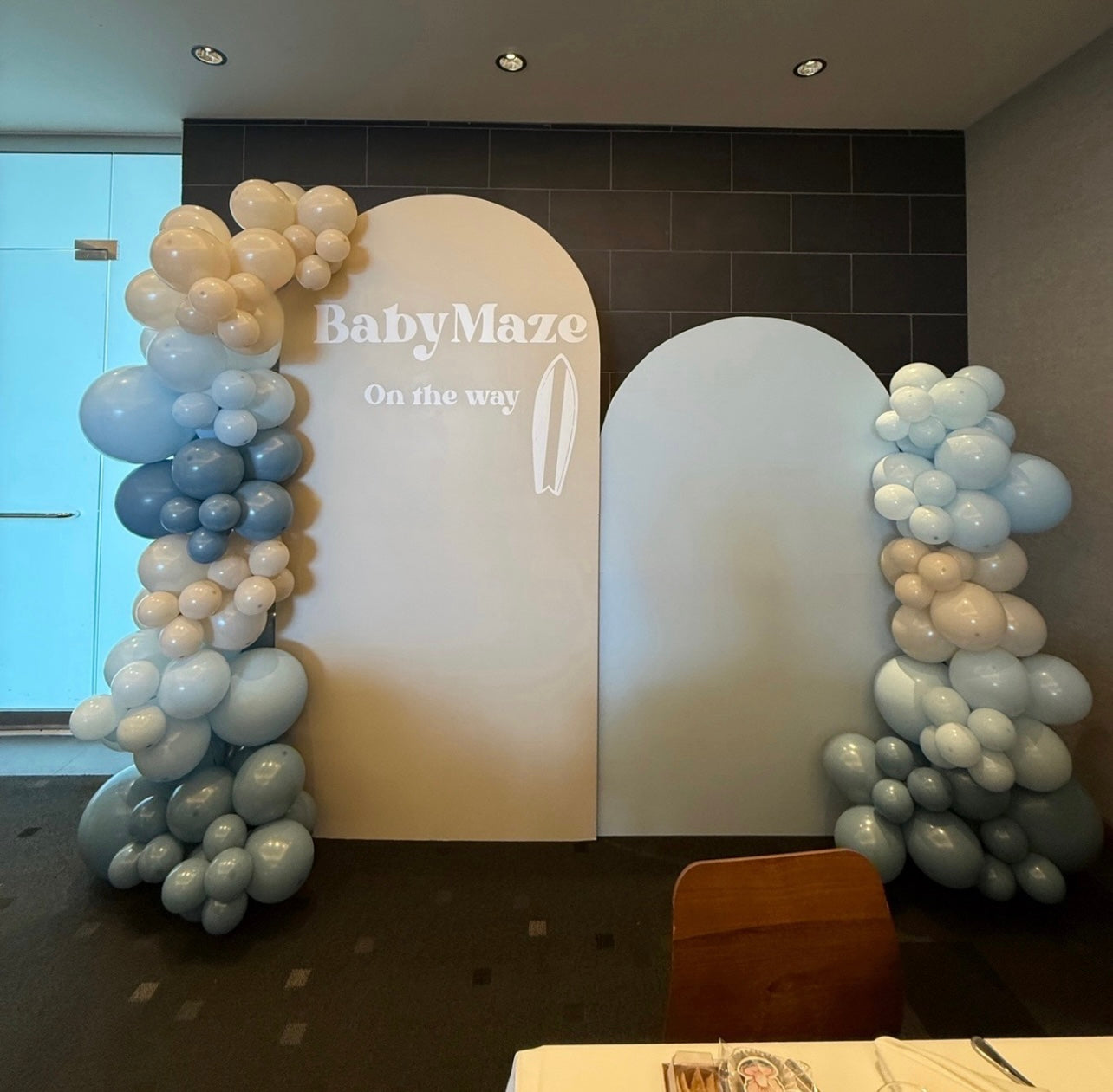 Custom Arches with Leis or Balloon Garland (Custom color and text)