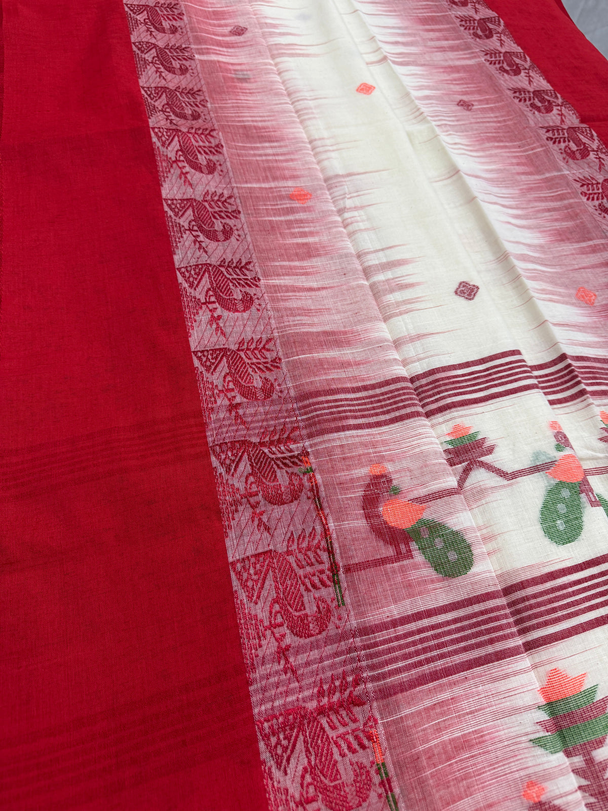 Devi : Off White and Red Soft Cotton Bengal Handloom Saree