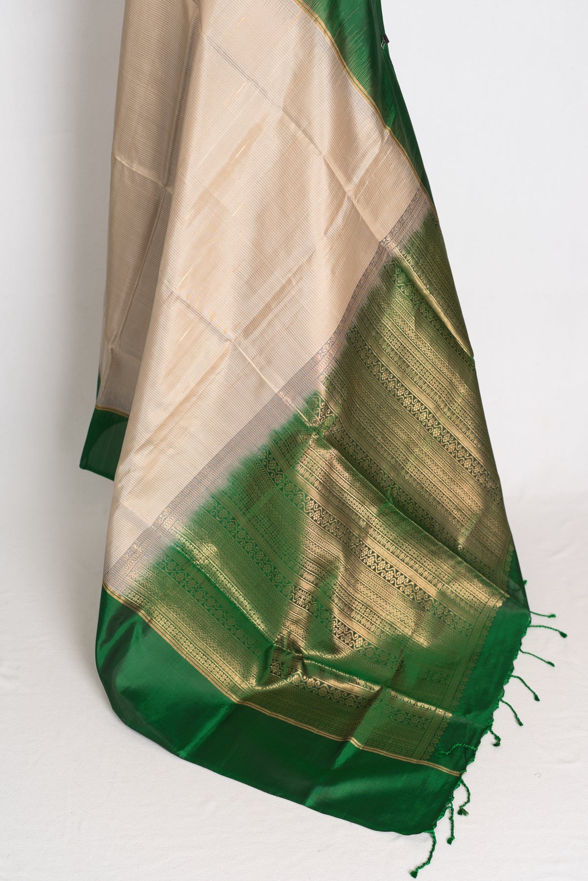 Srija : Cement Grey and Emerald Green Lightweight Kanjivaram Silk Saree