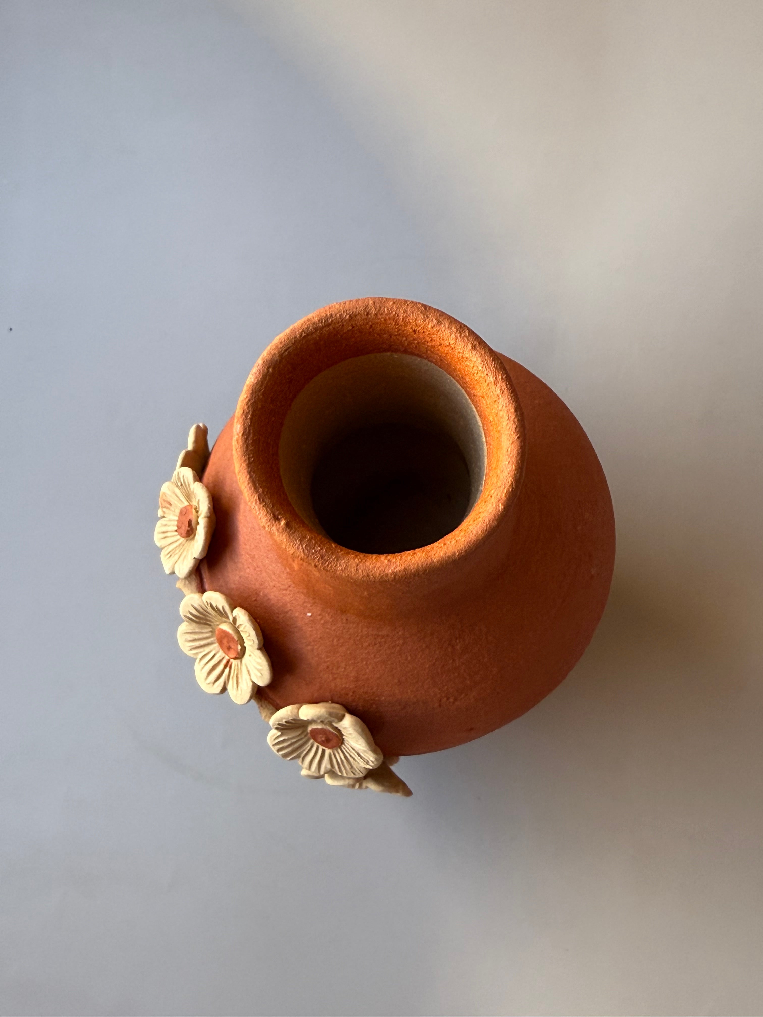 Oaxaca Pottery Mini Chimney - Barro Bordado Mini Chimenea