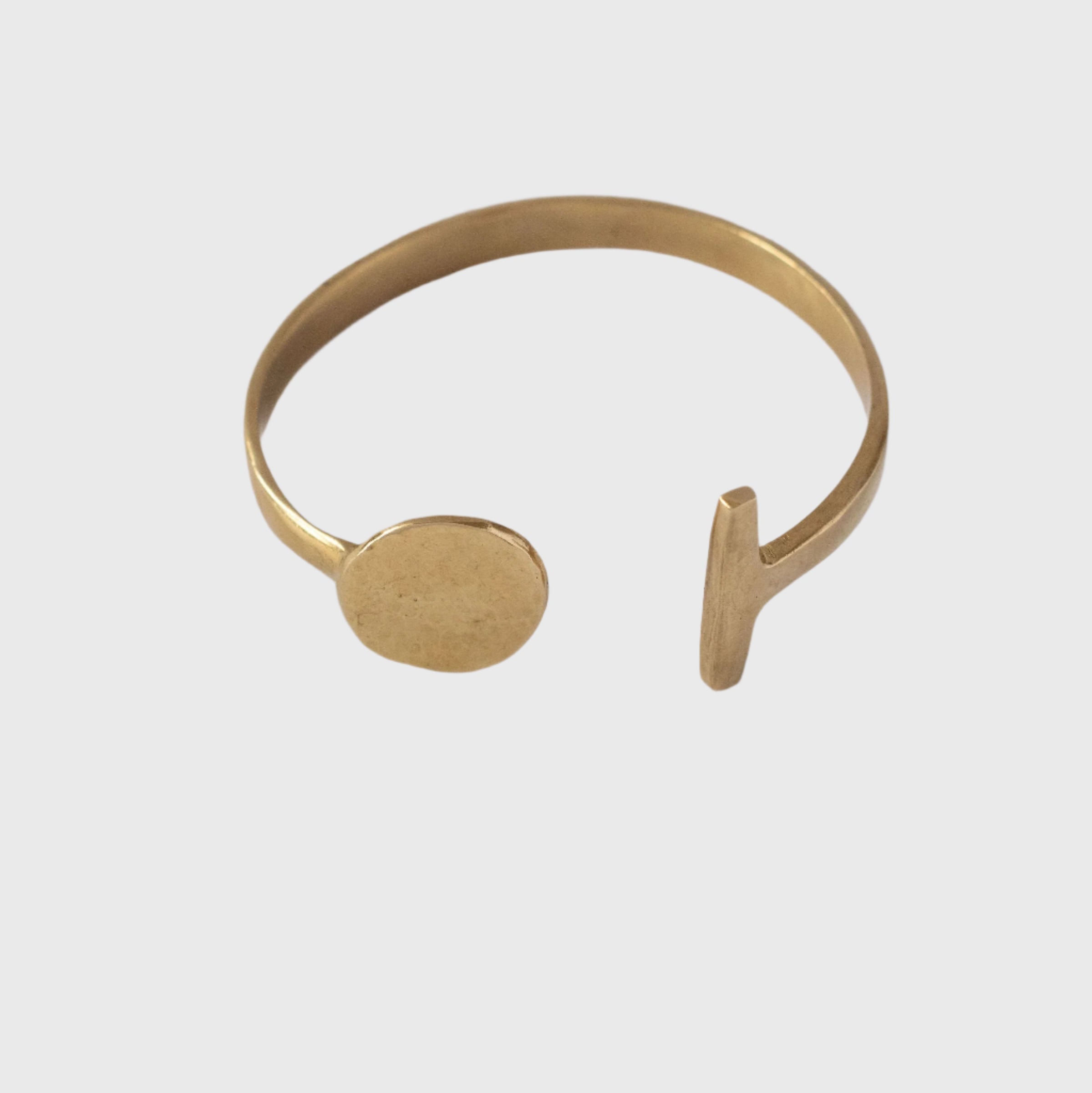 Dice & T-Shaped Ends Cuff Brass Bracelet - Jua