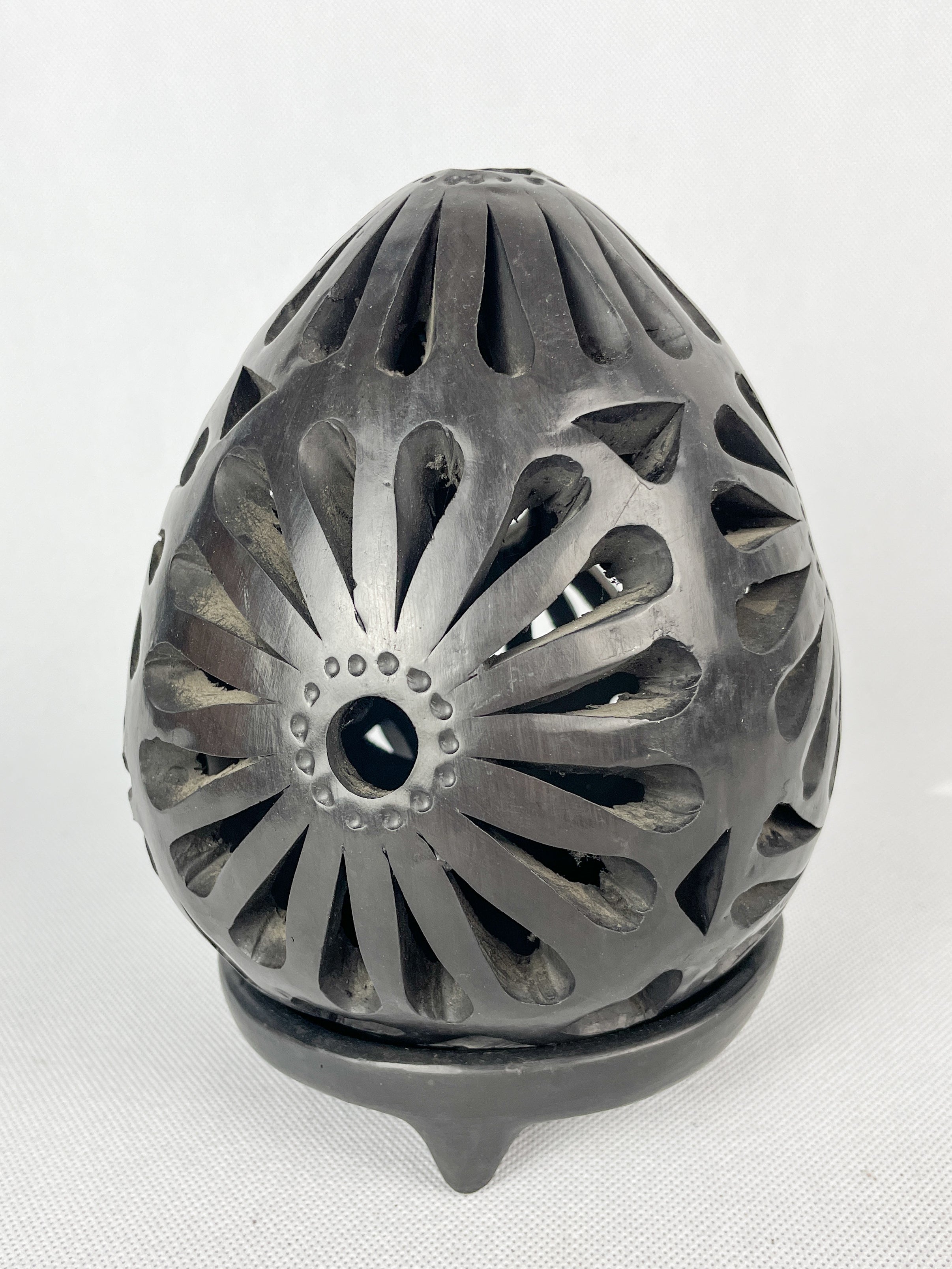 Oaxaca Black Clay Candle Holder - Porta Vela Barro Negro