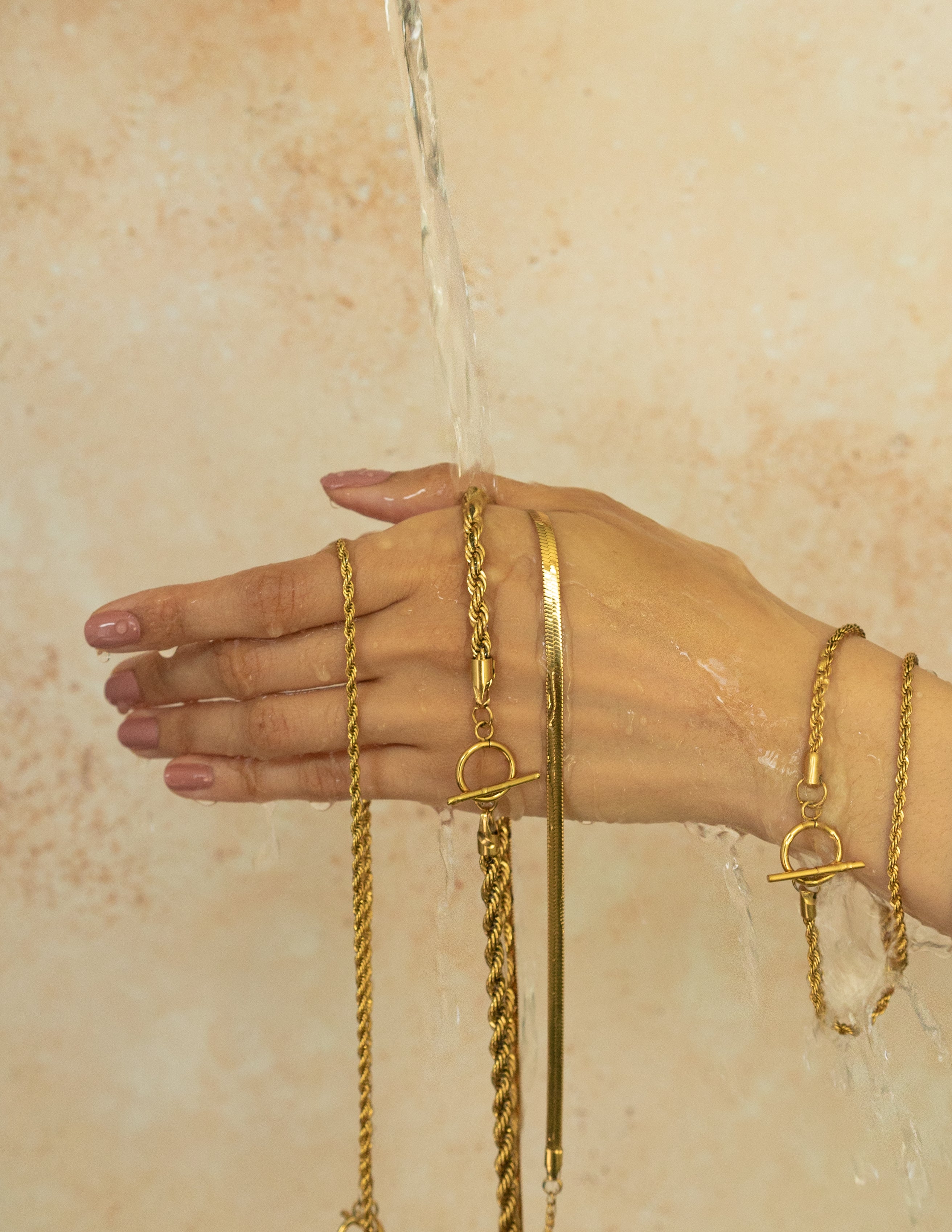 Liquid Herringbone Chain Necklace