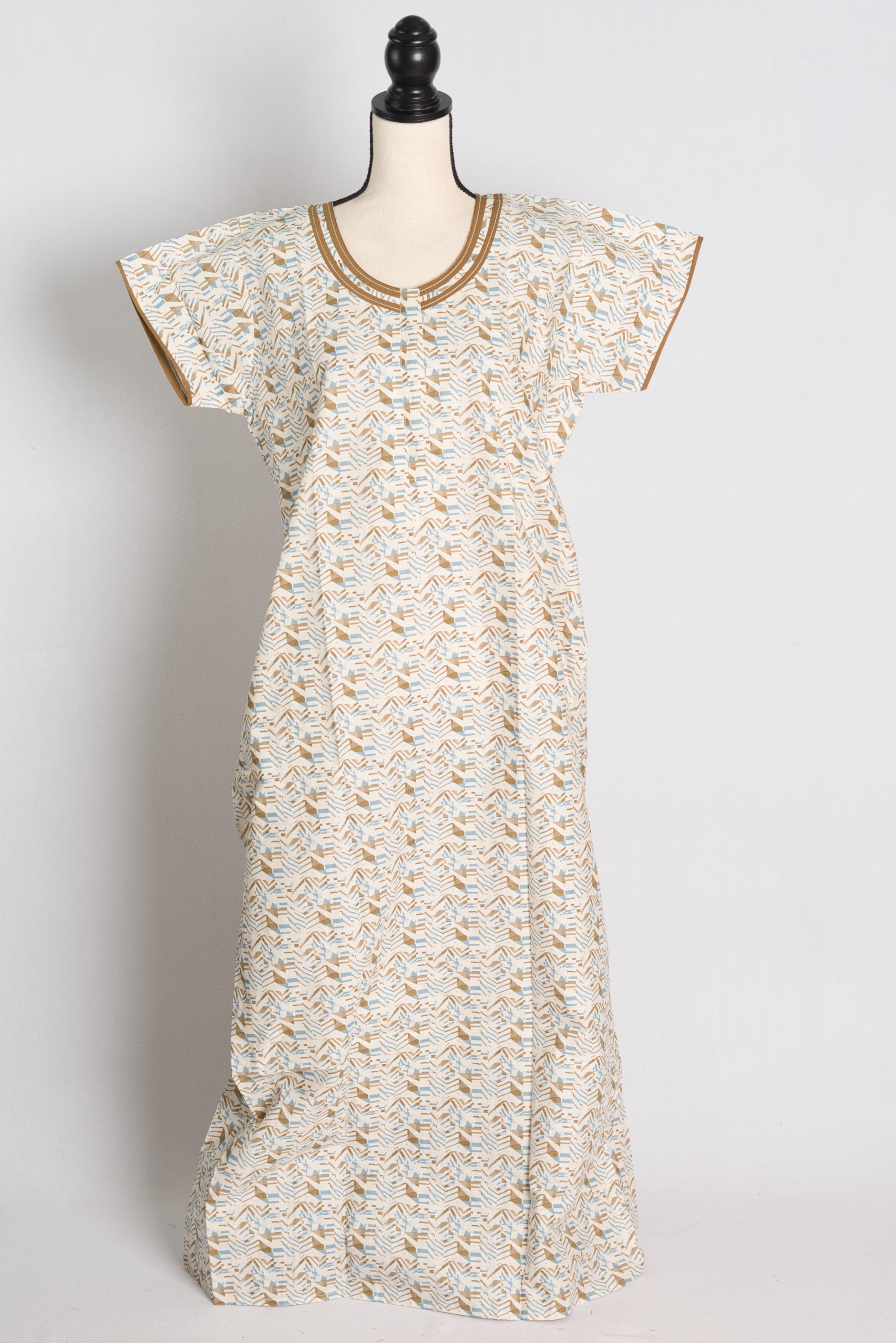 Printed White and Green Cotton Nightwear in Regular Size