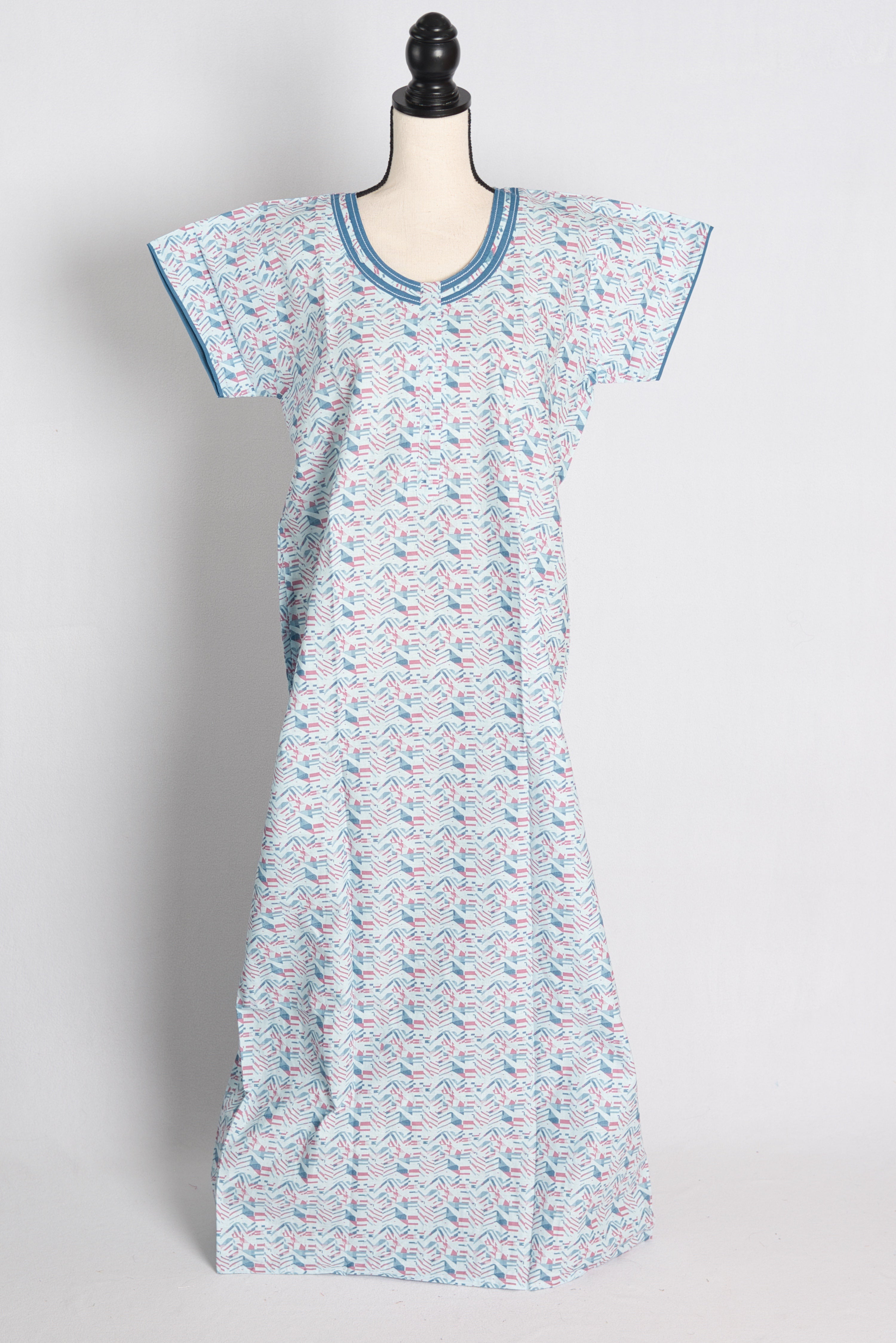 Printed White and Blue Cotton Nightwear in Regular Size