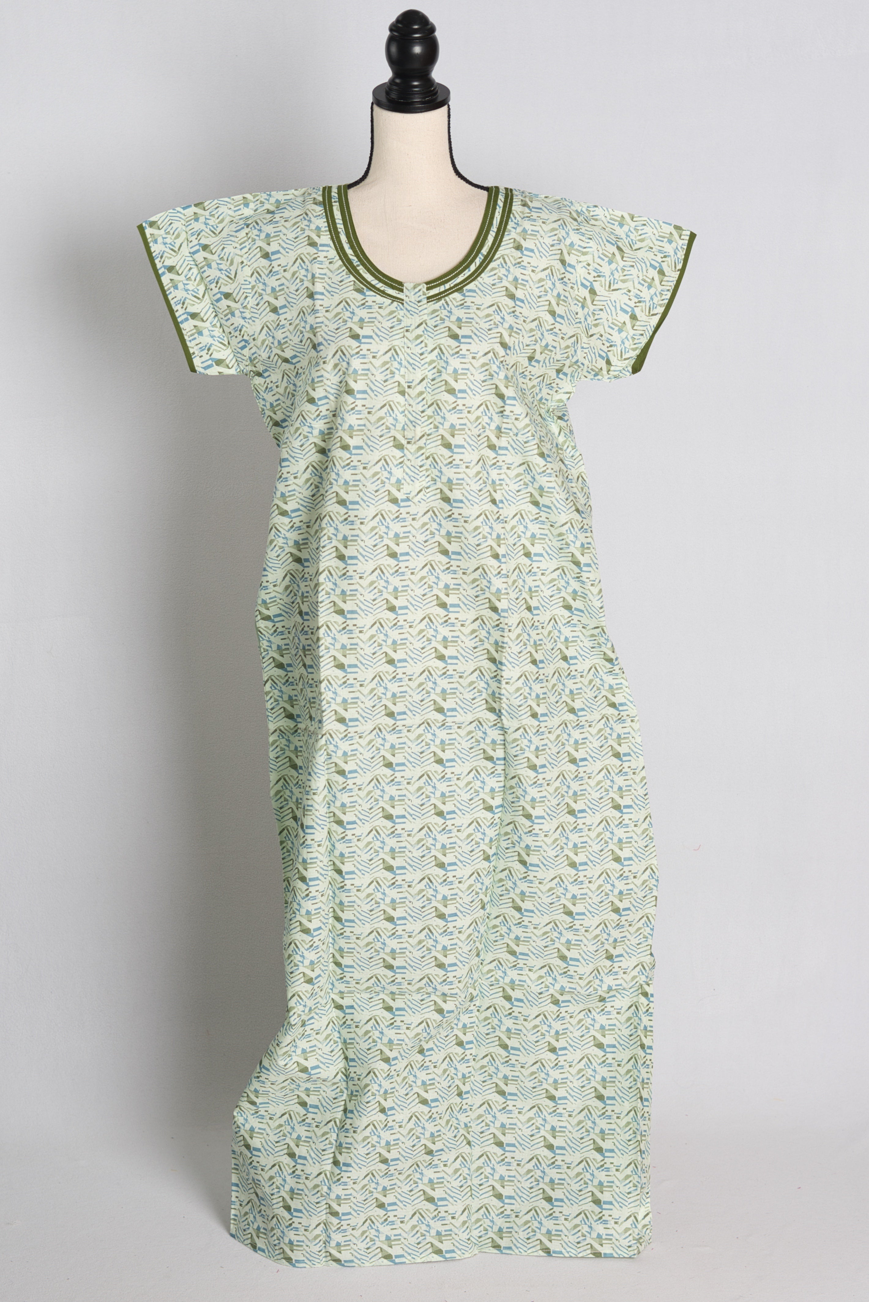 Printed Green Cotton Nightwear in Regular Size