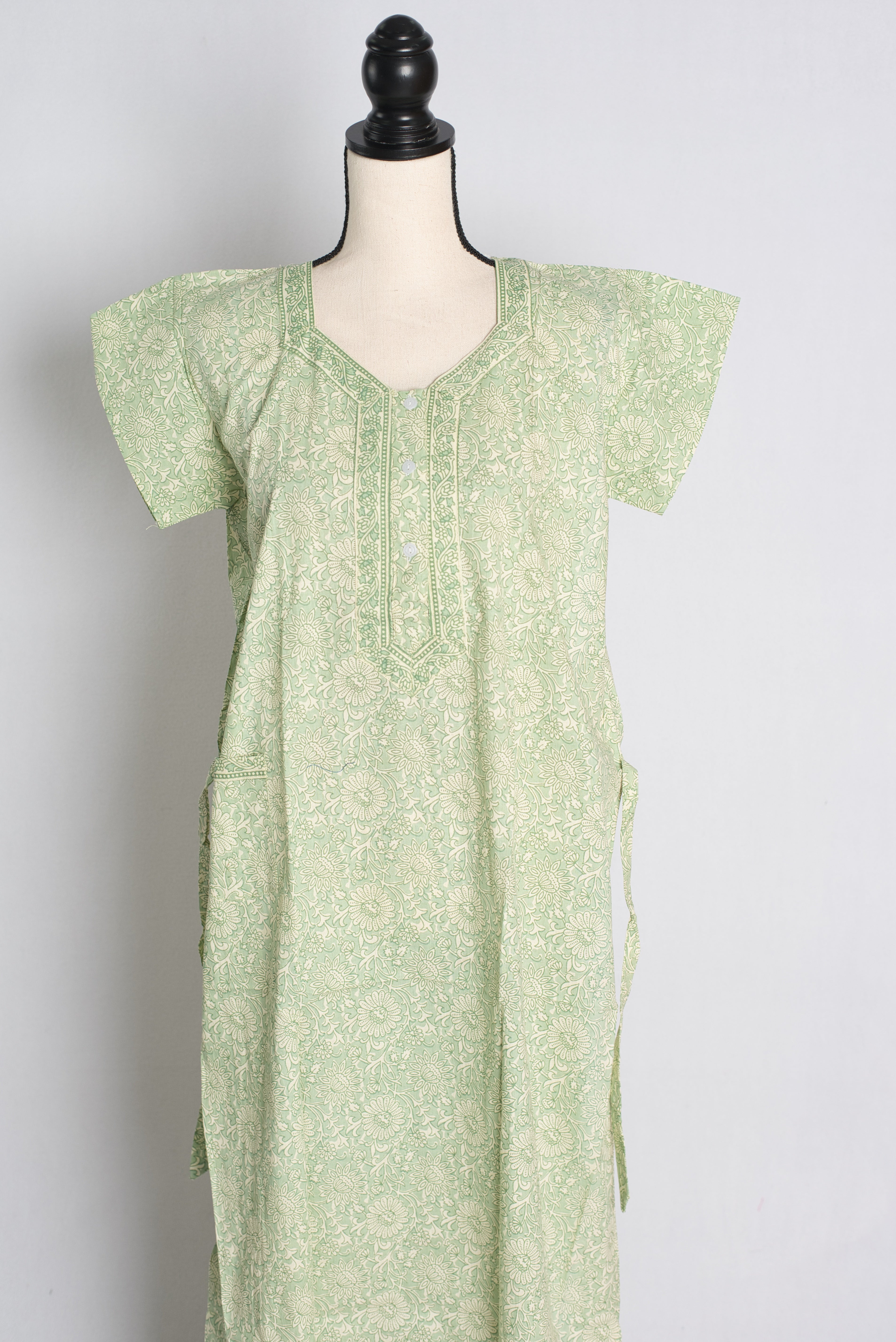 Printed Green Cotton Nightwear in Regular Size