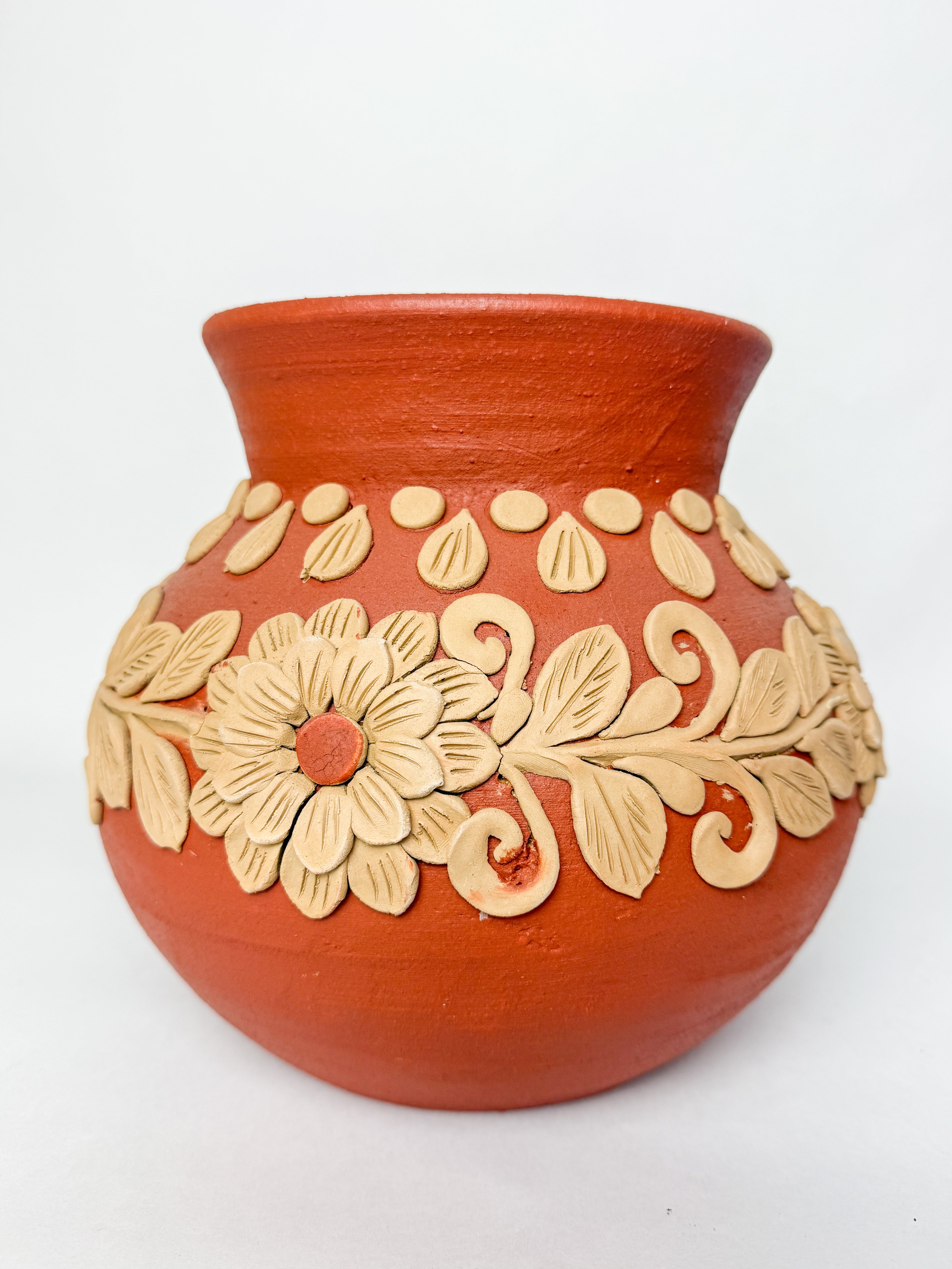 Oaxaca Pottery Clay Embroidery Round Vase