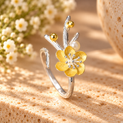 Flower Ring with Pearl