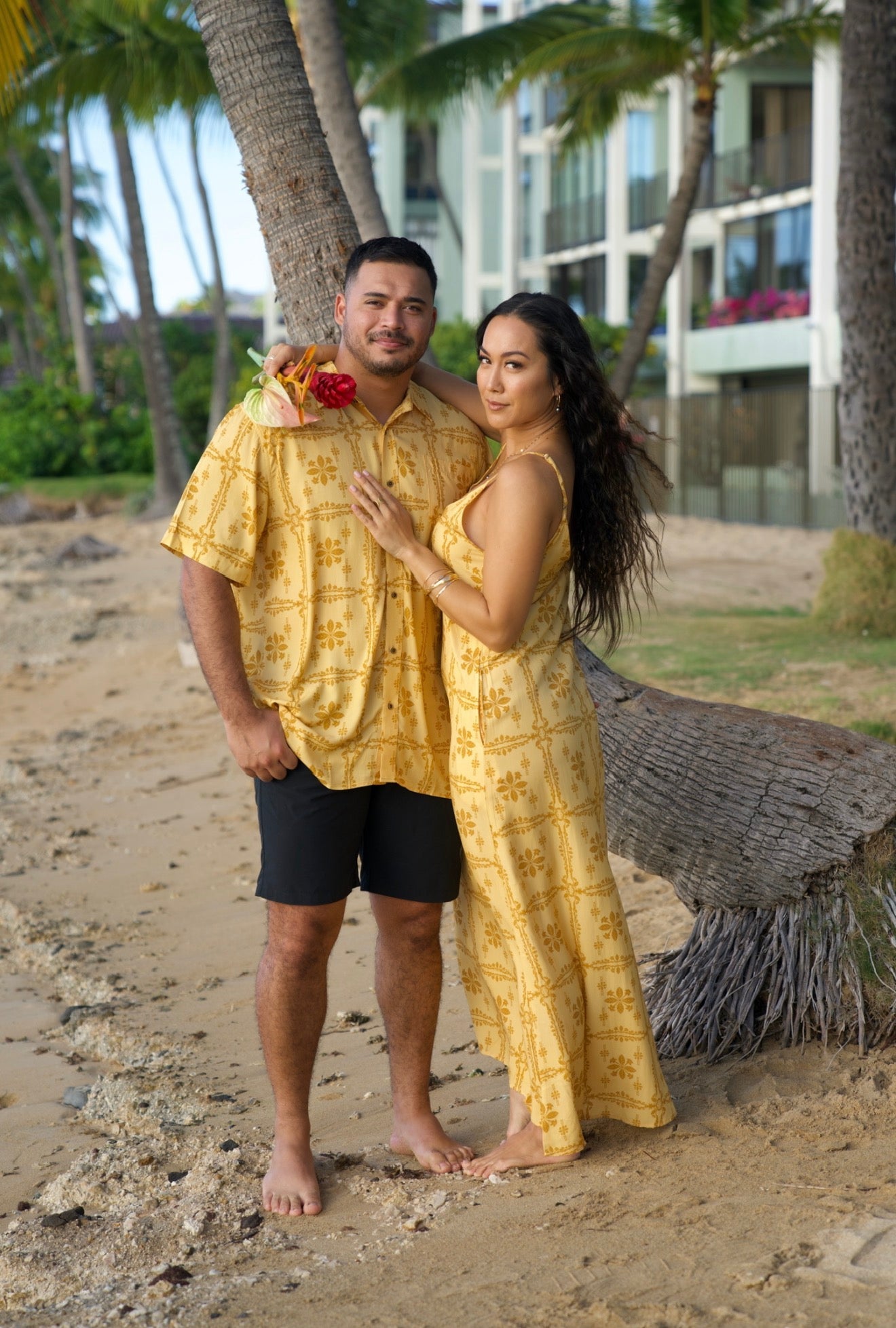 Kilinoe Dress in Pua Kenikeni Glow