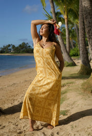 Kilinoe Dress in Pua Kenikeni Glow